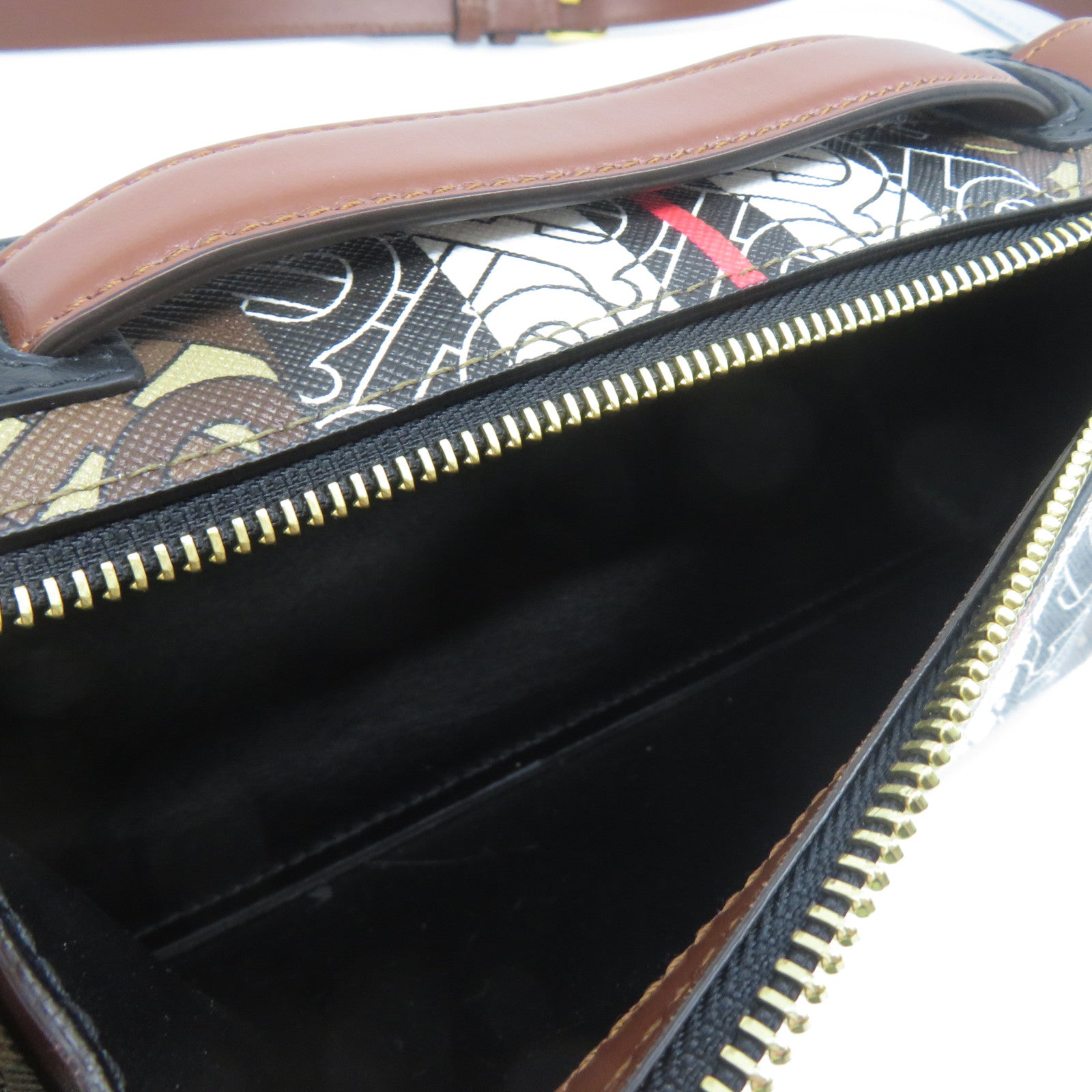 BURBERRY 塗層帆布Barrel Monogram Bag金扣肩背袋啡色