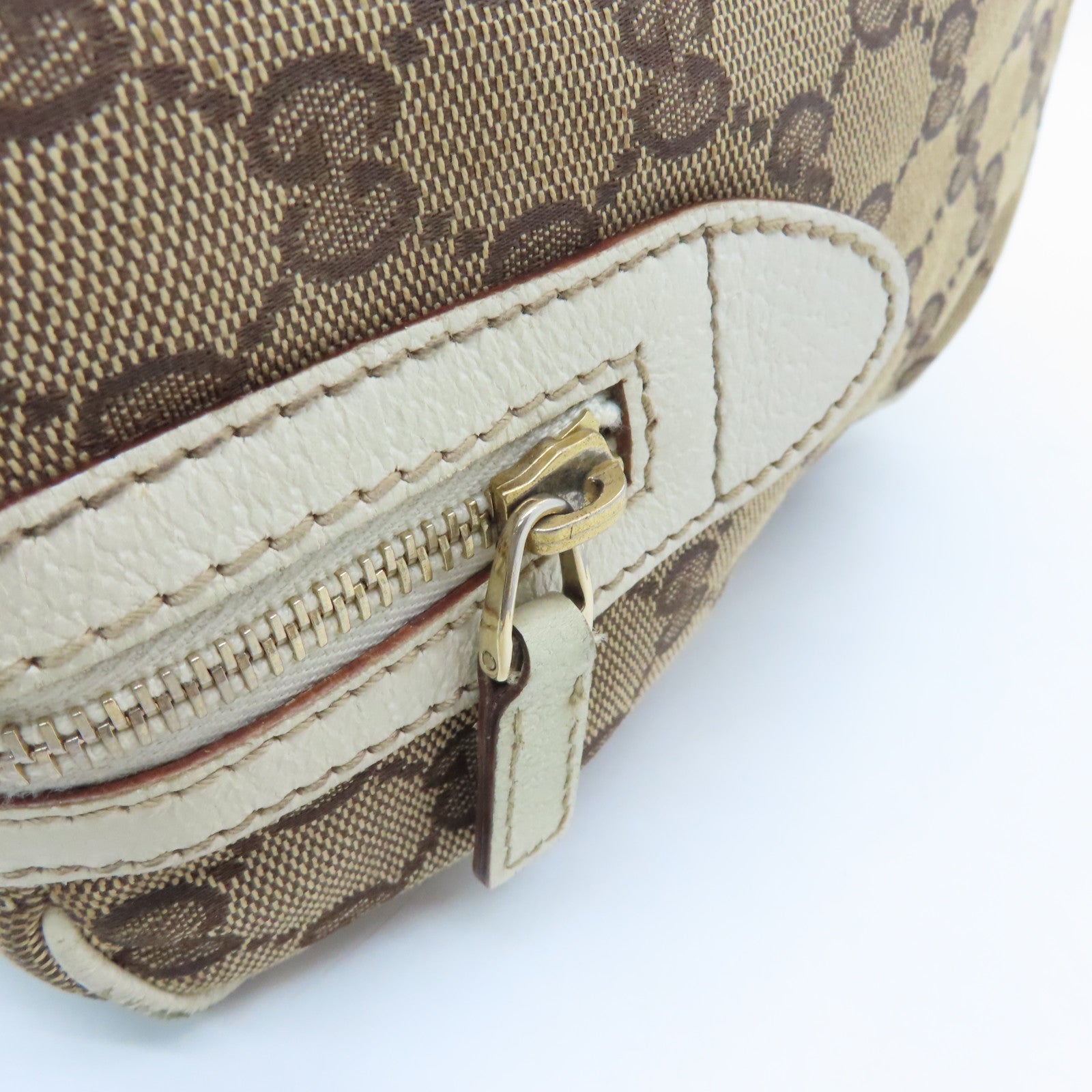 GUCCI 帆布Shoulder Bag金扣肩背袋啡色