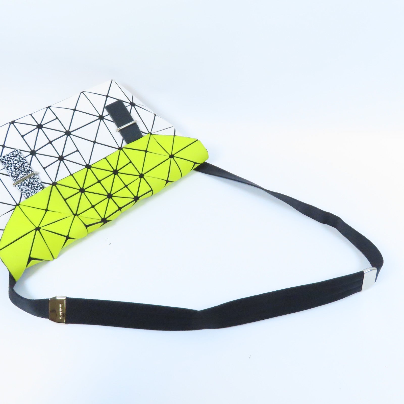 ISSEY MIYAKE PVC Messenger Bag銀扣肩背袋白色/黃色