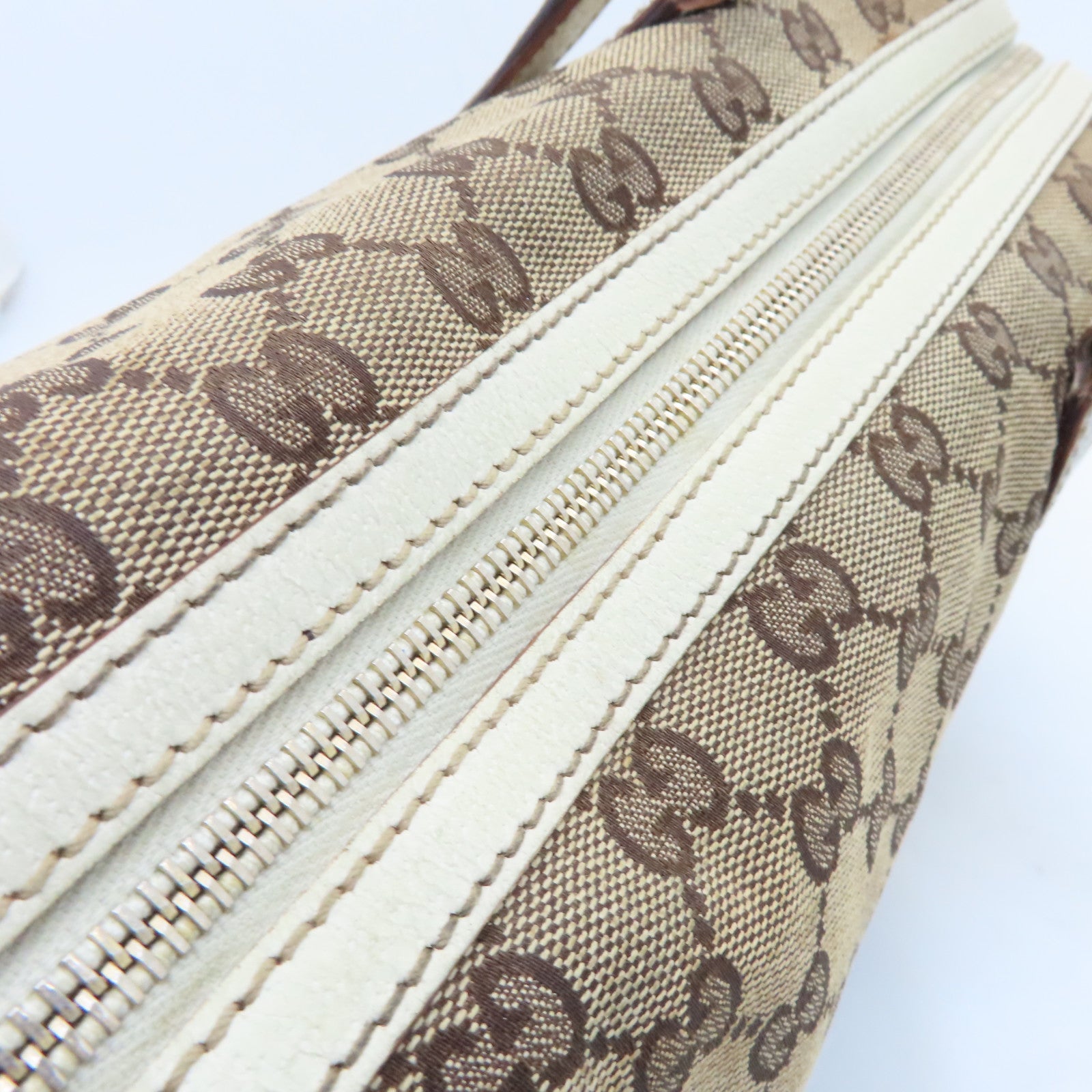 GUCCI 帆布Shoulder Bag金扣肩背袋啡色