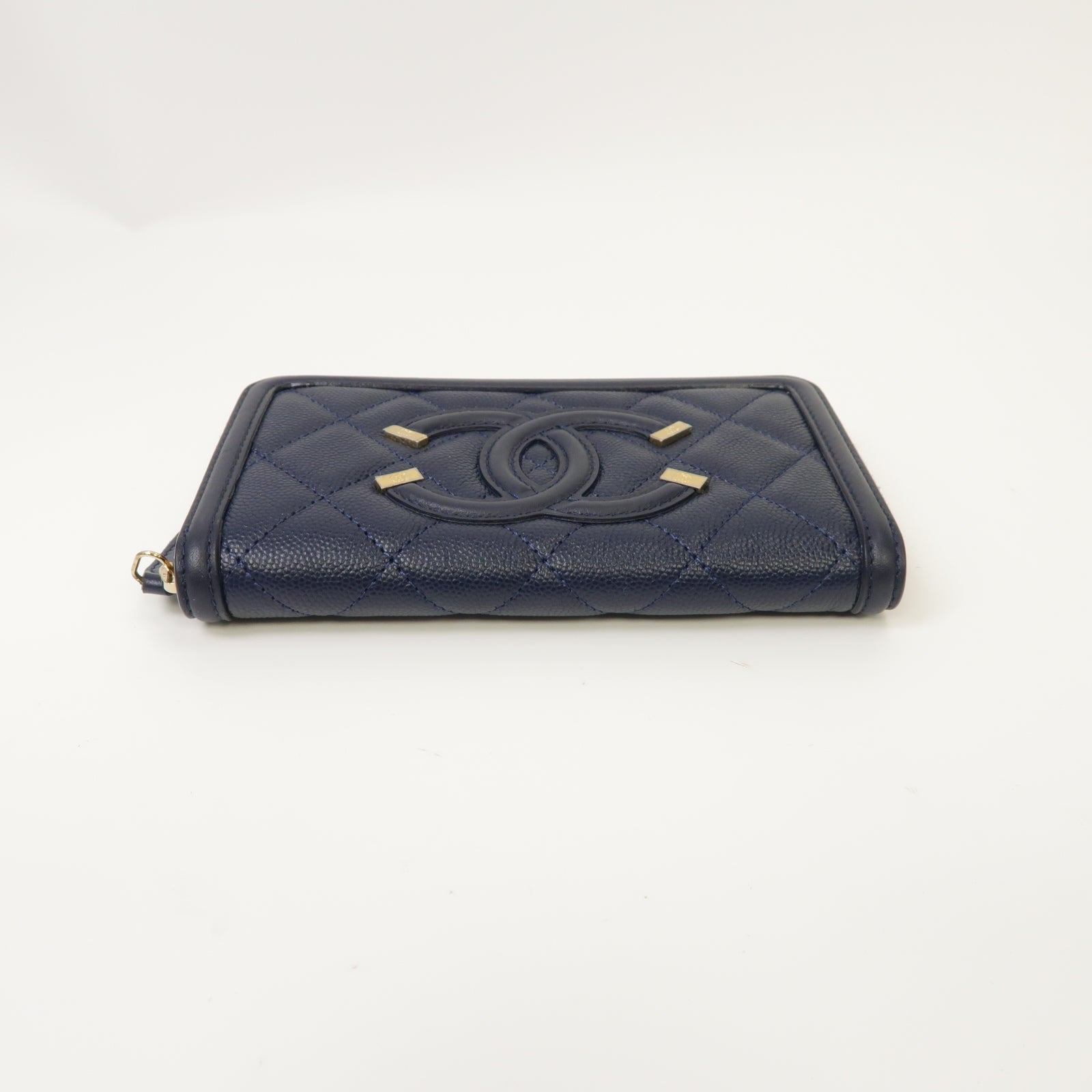 CHANEL 菱格Caviar皮革Zipped Wallet金扣錢包深藍色