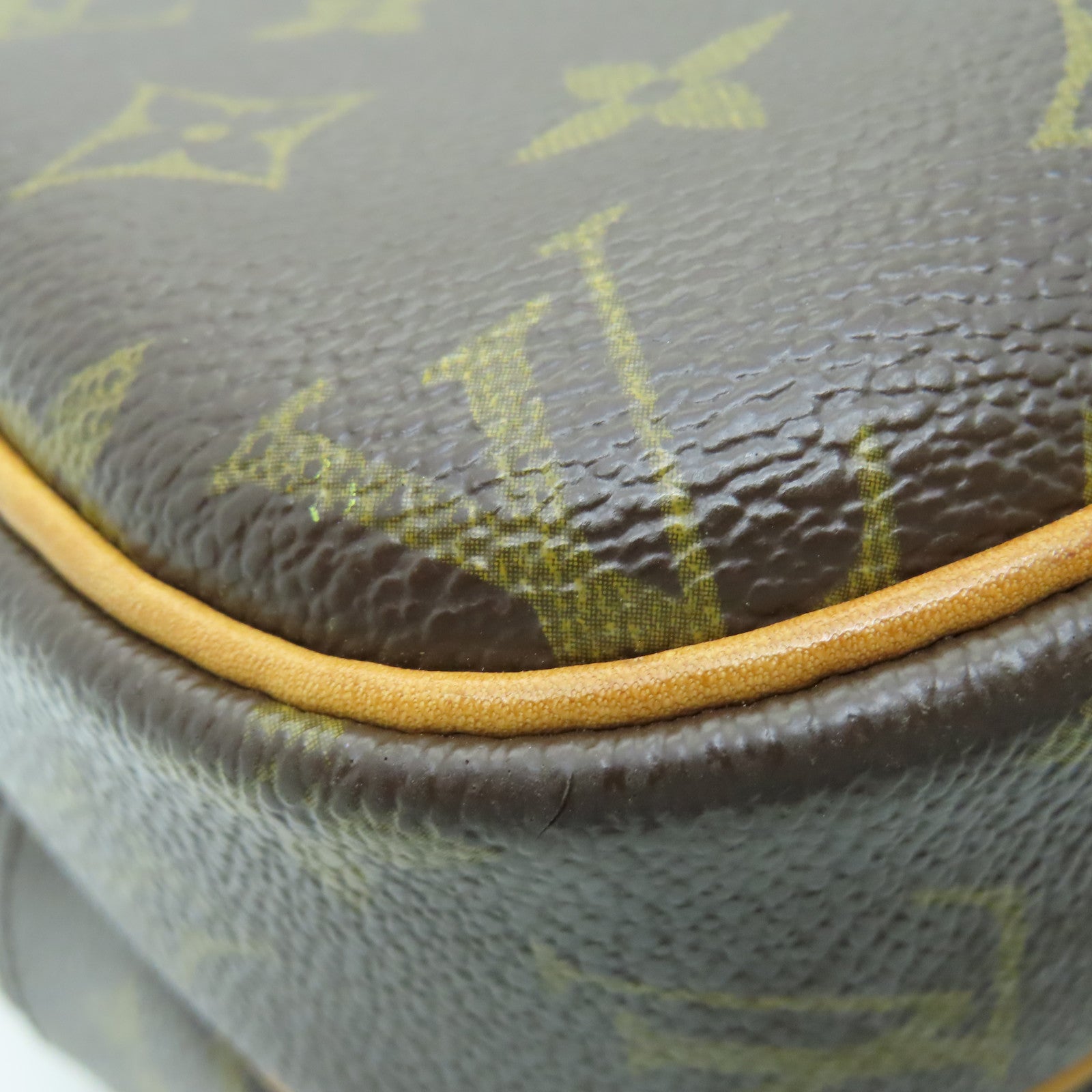 LOUIS VUITTON Monogram Reporter Gold Buckle Shoulder Bag Brown
