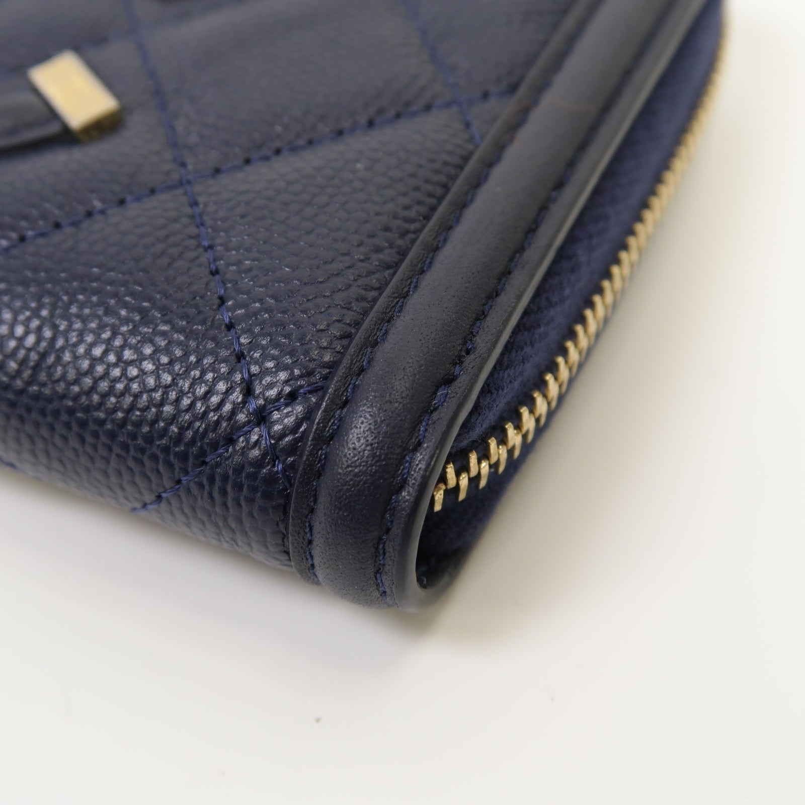 CHANEL 菱格Caviar皮革Zipped Wallet金扣錢包深藍色