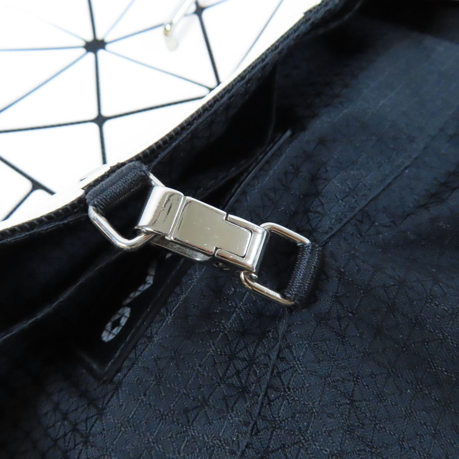 ISSEY MIYAKE PVC Messenger Bag銀扣肩背袋白色/黃色