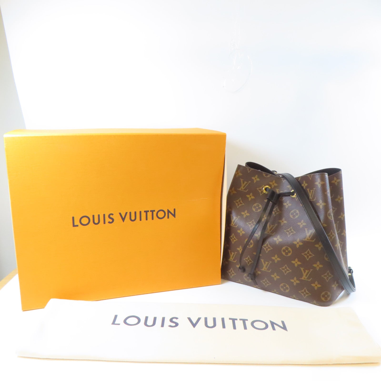 LOUIS VUITTON Monogram Neonoe MM金扣肩背袋啡色