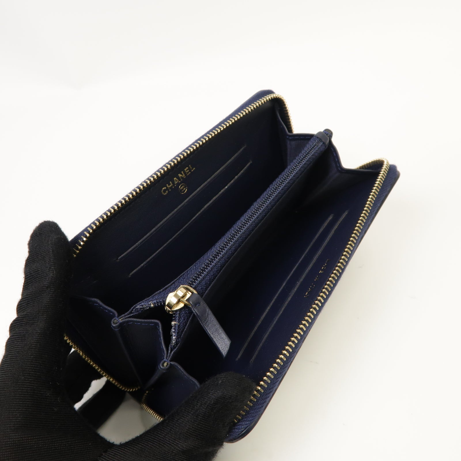 CHANEL 菱格Caviar皮革Zipped Wallet金扣錢包深藍色