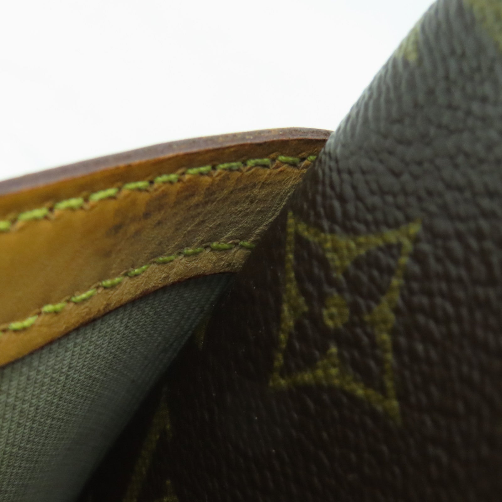 LOUIS VUITTON Monogram Reporter Gold Buckle Shoulder Bag Brown