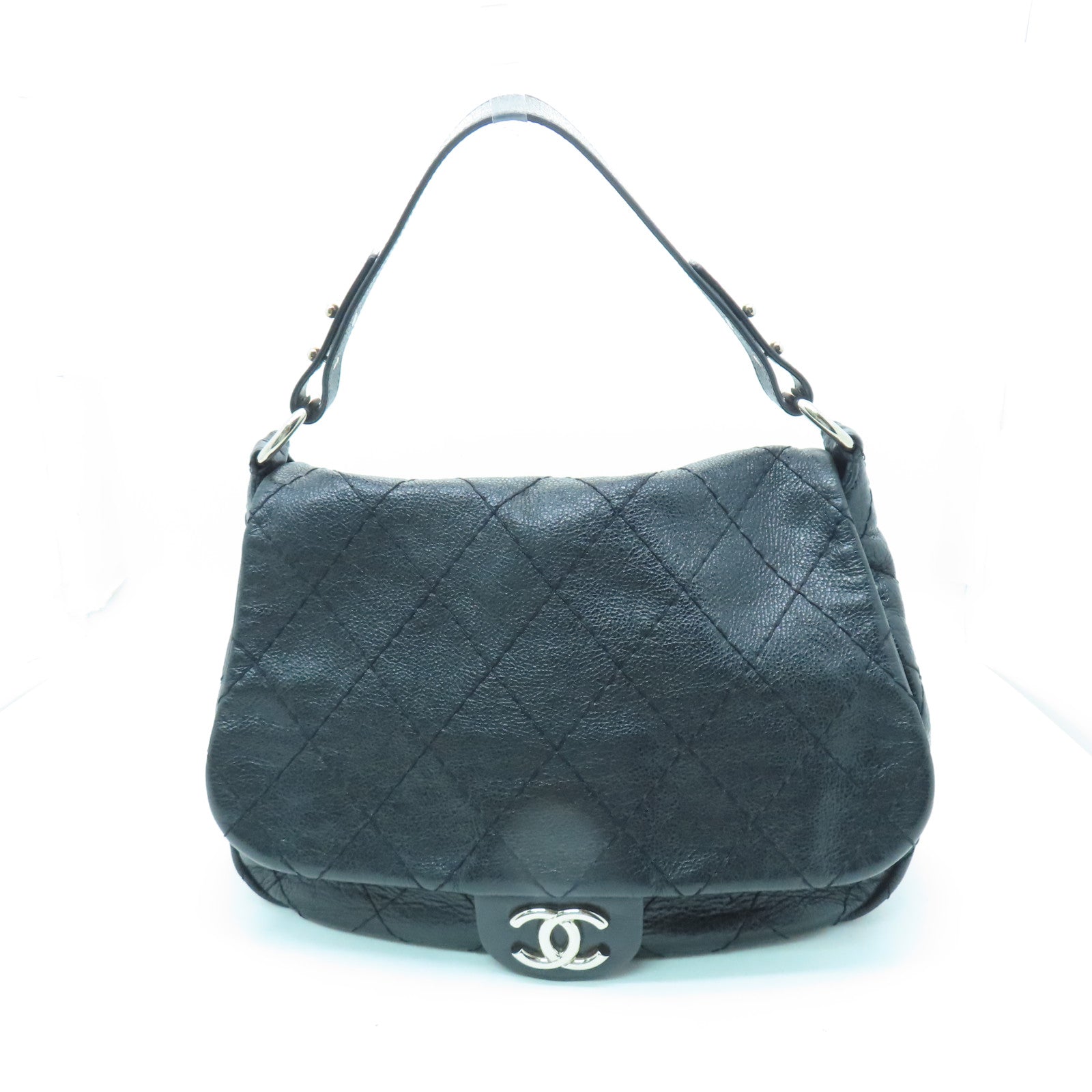 CHANEL diamond leather leather Totebag silver buckle shoulder bag black