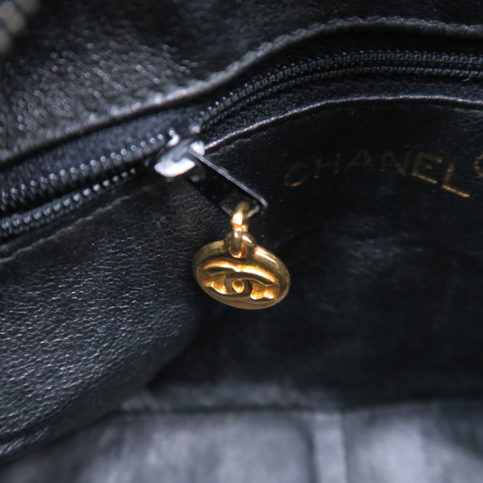 CHANEL 菱格牛皮皮革Chain Shoulder Bag金扣鏈帶肩背袋黑色