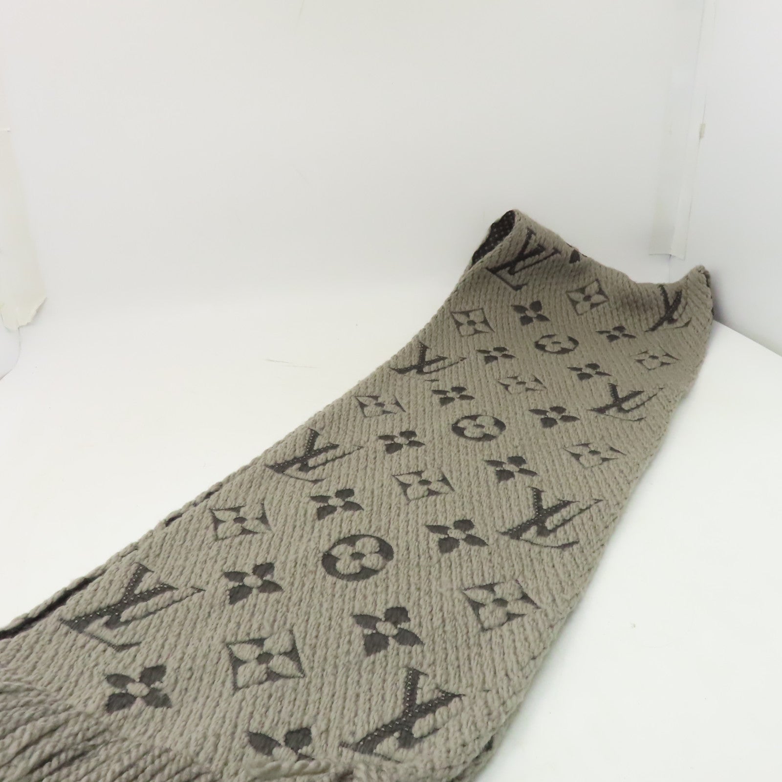 LOUIS VUITTON 絲質/羊絨Scarf絲巾灰色