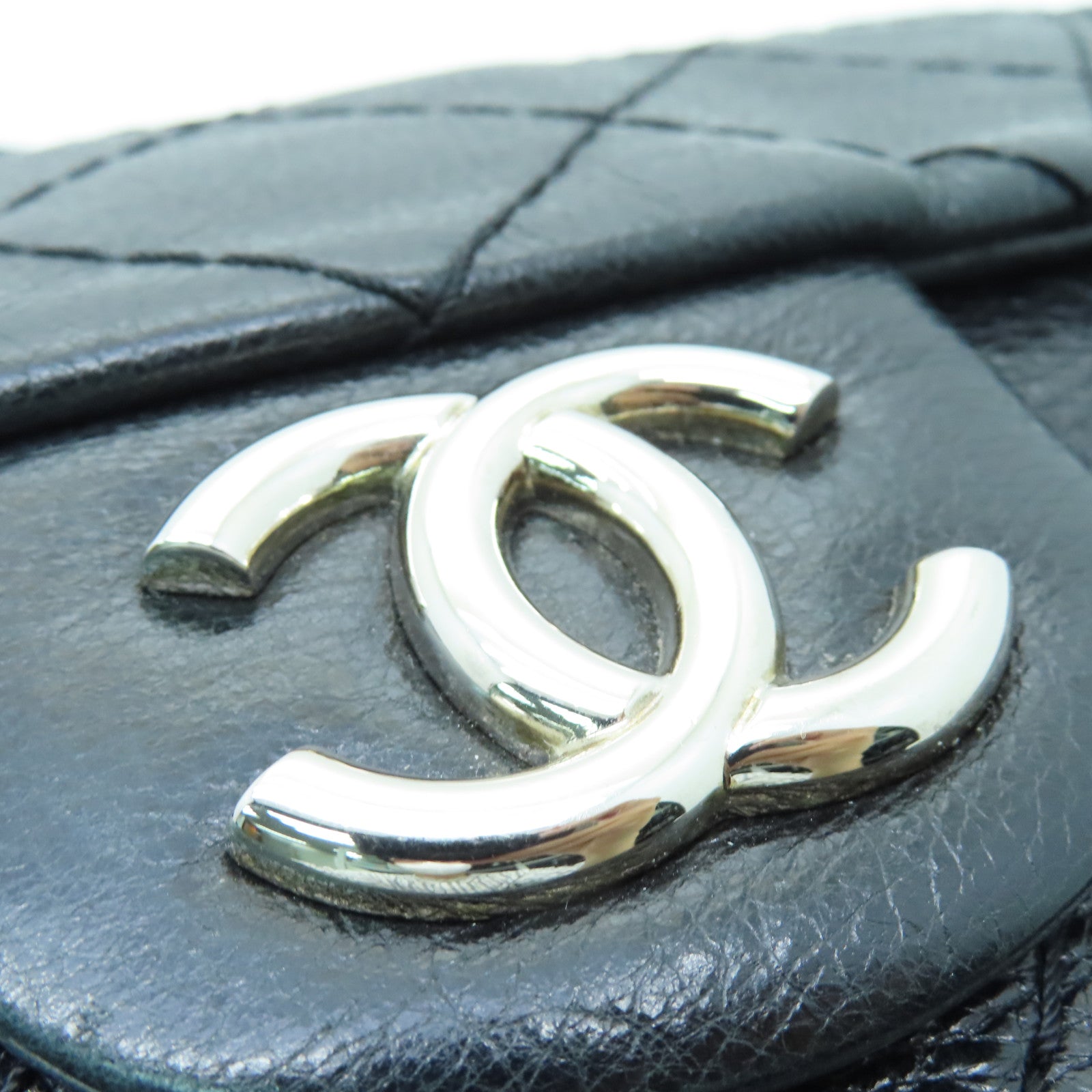 CHANEL diamond leather leather Totebag silver buckle shoulder bag black