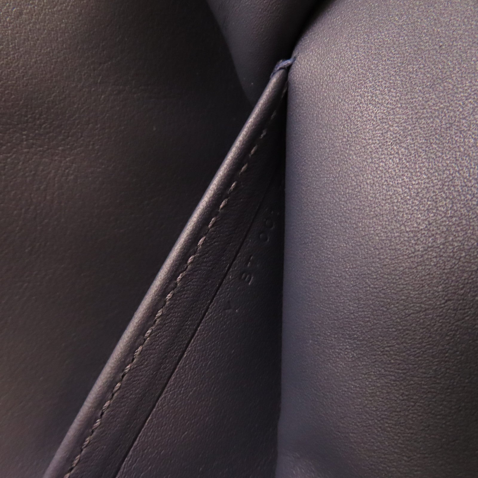 HERMES 牛皮皮革Sac Saut 25 Shoulder Bag金扣肩背袋深藍色