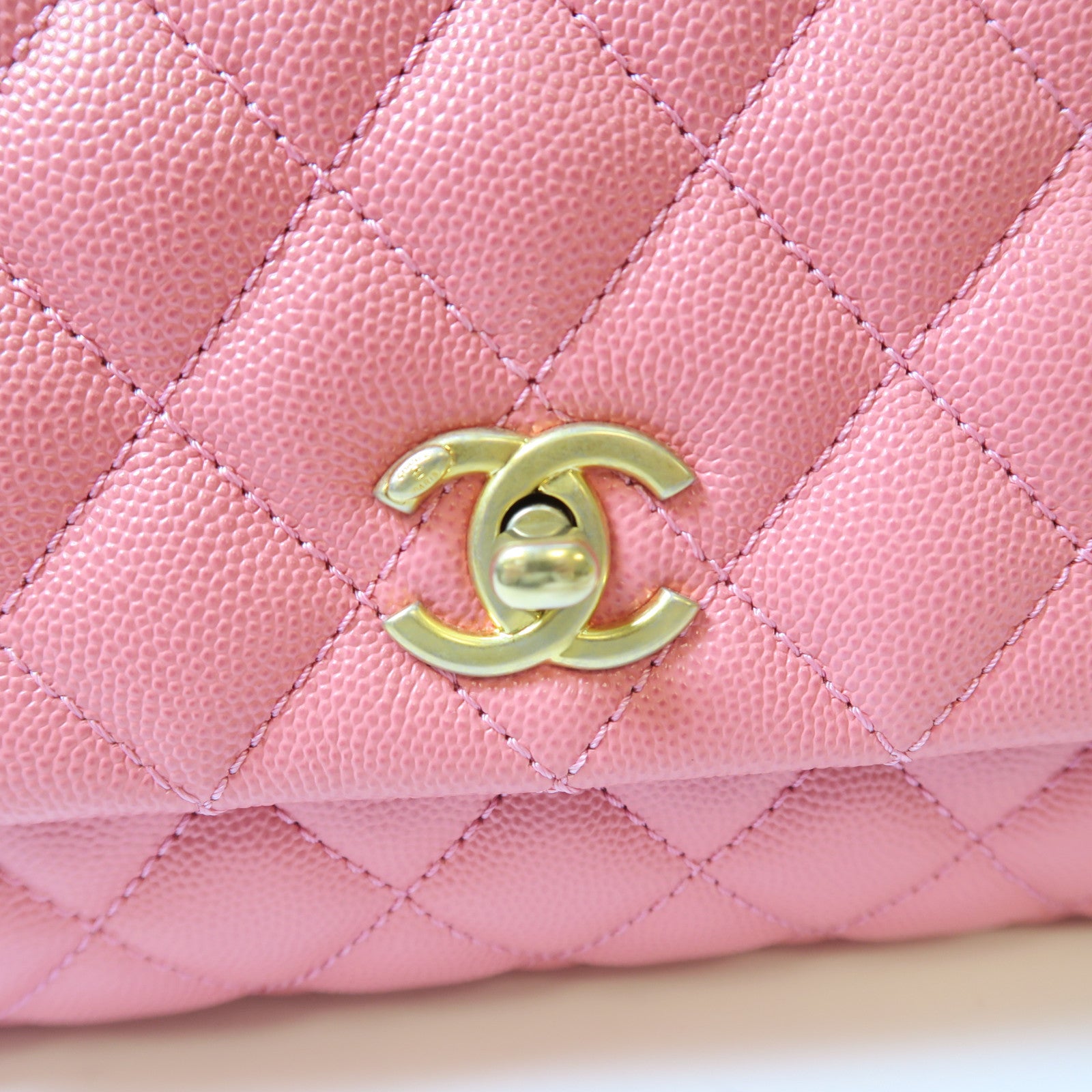 CHANEL 菱格Caviar皮革Coco Handle金扣手挽肩背兩用袋粉紅色