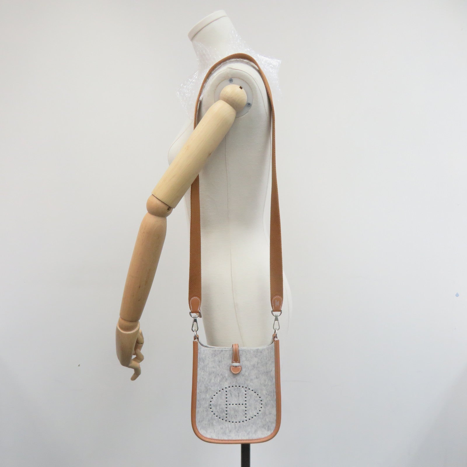HERMES Swift皮革/羊毛銀扣肩背袋Shoulder Bag灰色啡色