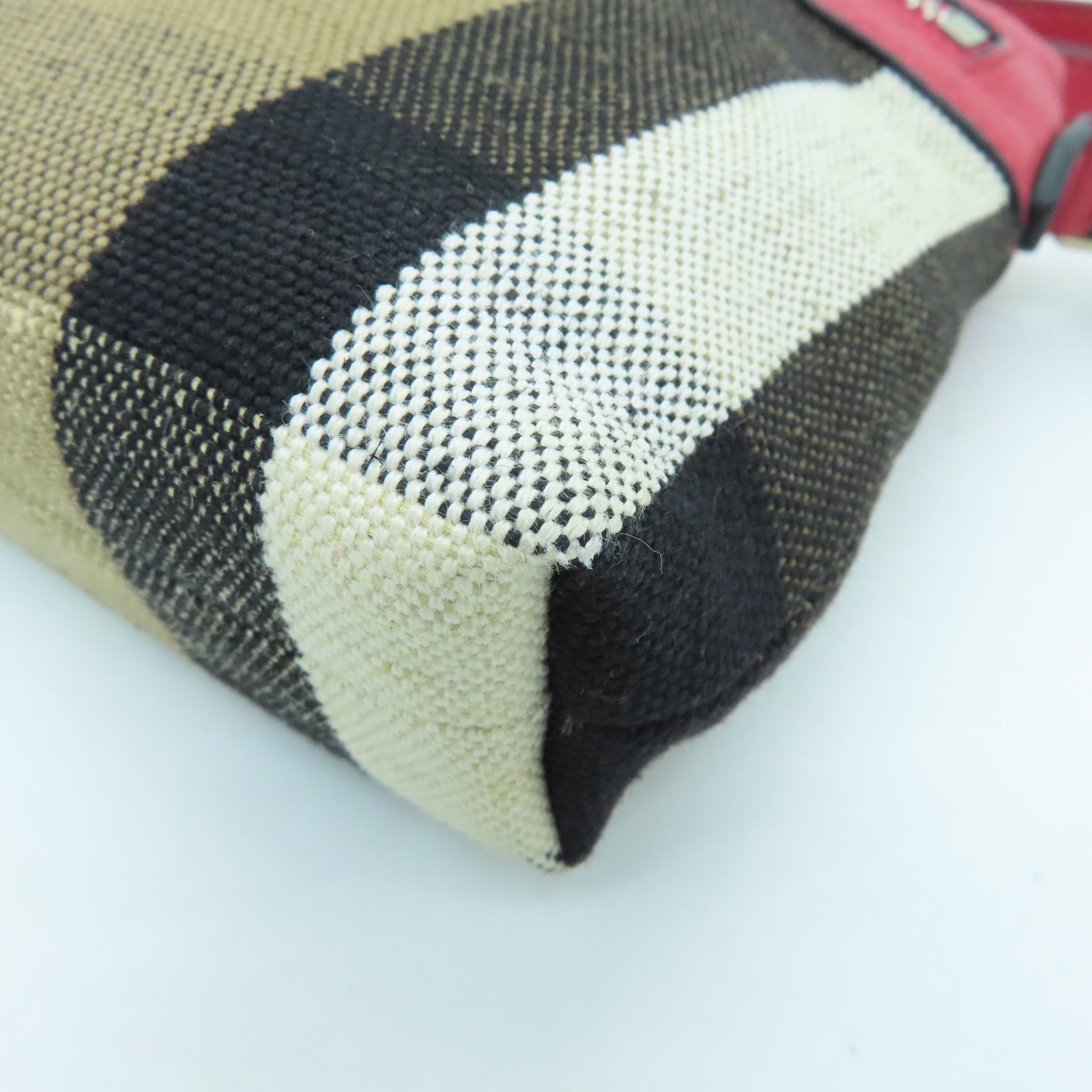 BURBERRY Canvas Shoulder Bag Gold Buckle Shoulder Bag Brown Red