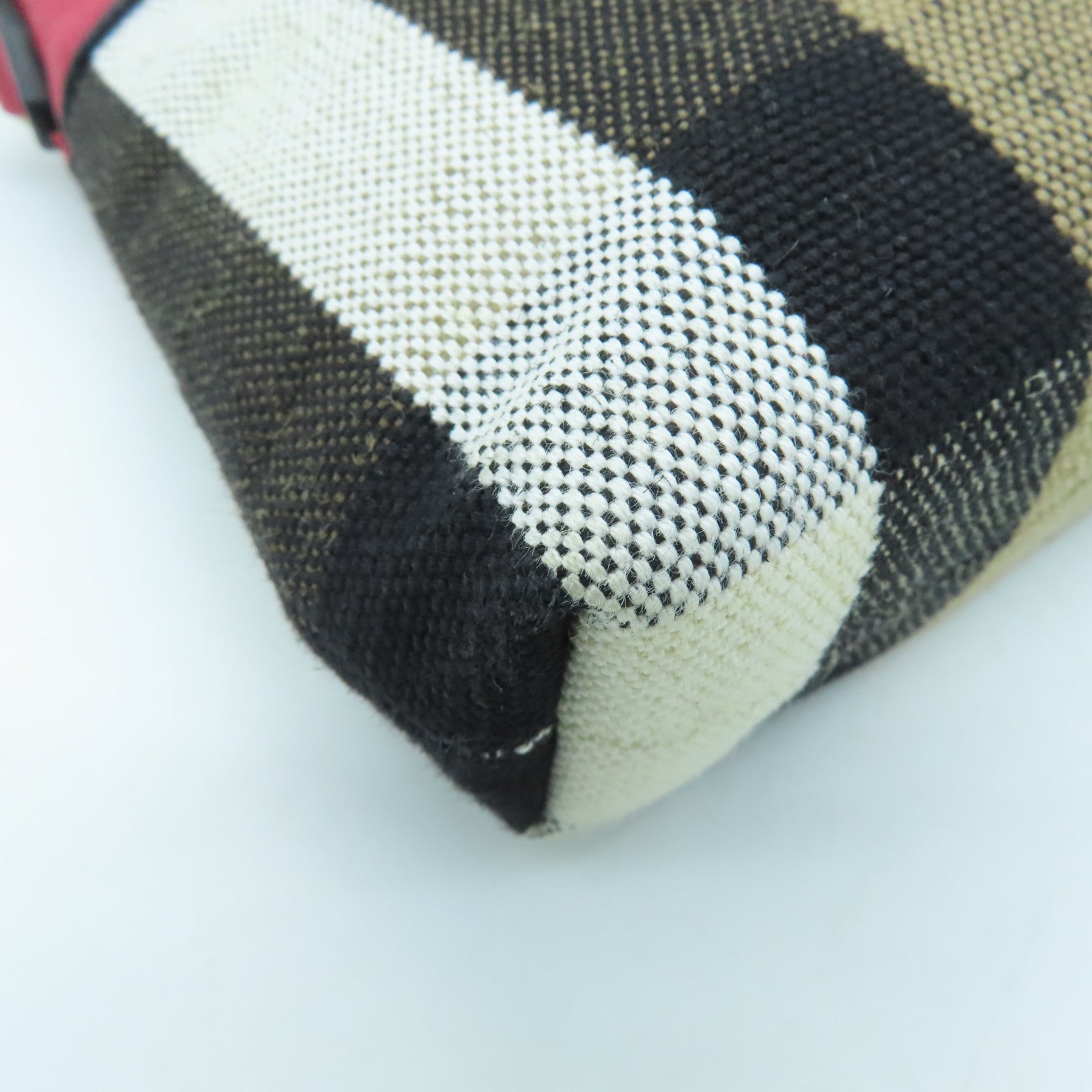 BURBERRY Canvas Shoulder Bag Gold Buckle Shoulder Bag Brown Red