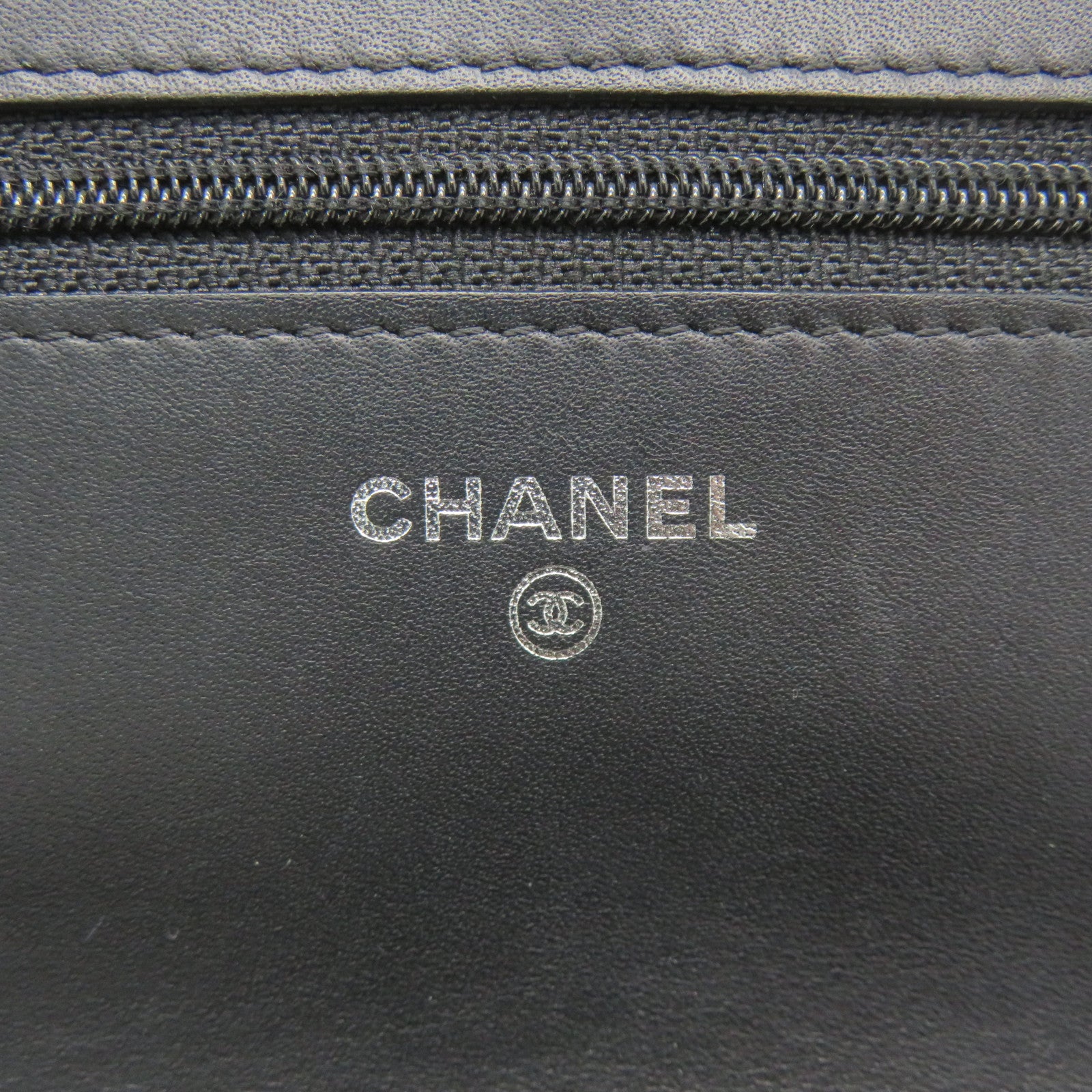 CHANEL cowhide leather Wallet on chain silver buckle chain shoulder bag black