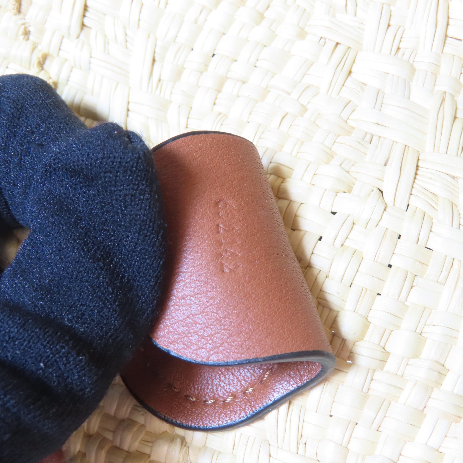LOEWE 藤料Anagram Basket Bag手挽袋米色/啡色