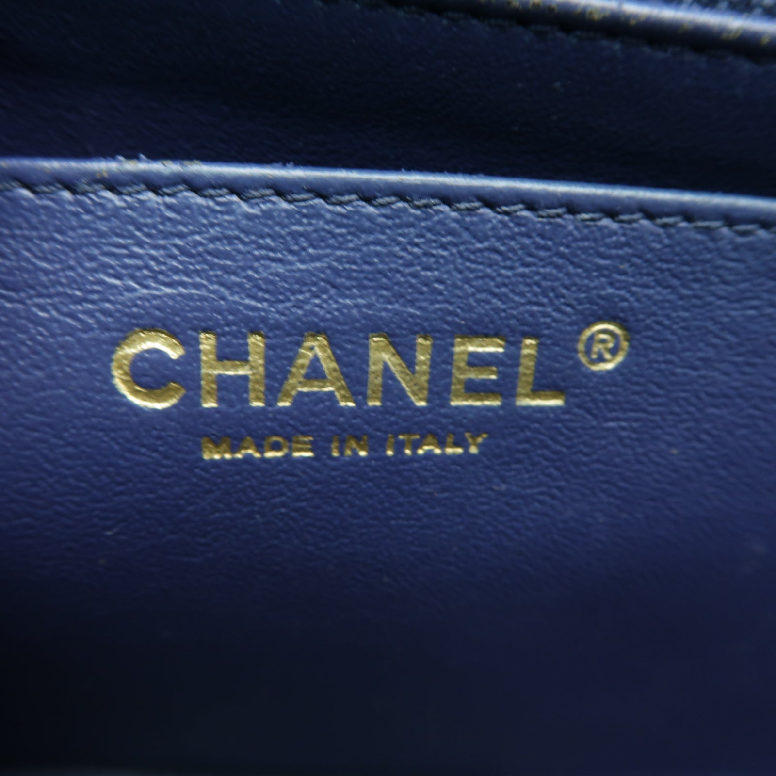 CHANEL 菱格Caviar皮革Chain Shoulder金扣鏈帶肩背袋深藍色