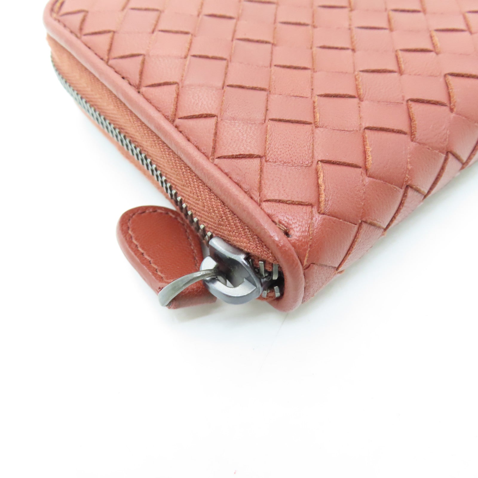 BOTTEGA VENETA Sheepskin Leather Zipper Long Wallet Silver Buckle Long Wallet Red