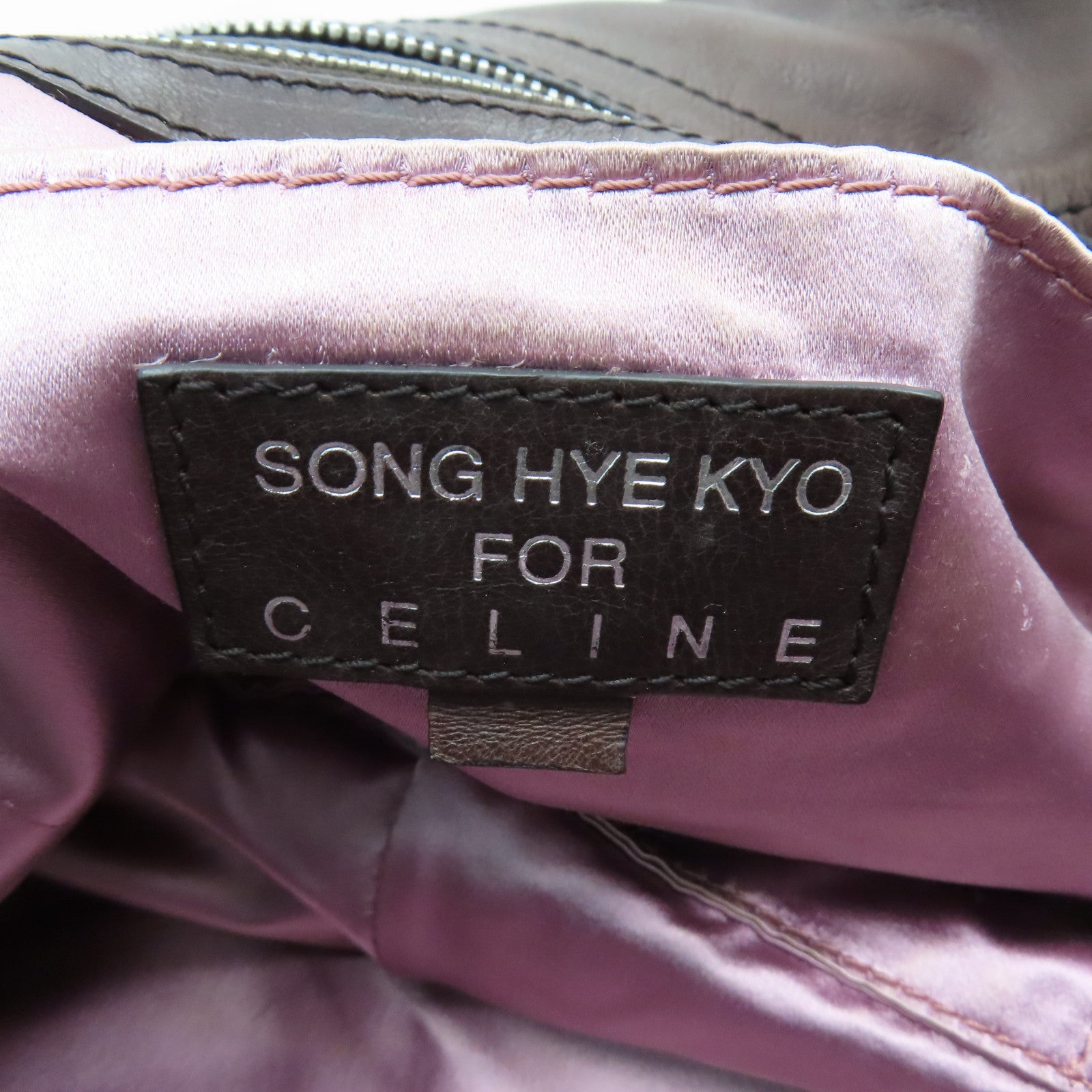 CELINE 牛皮皮革Snoy Hye Kyo For Celine銀扣肩背袋啡色