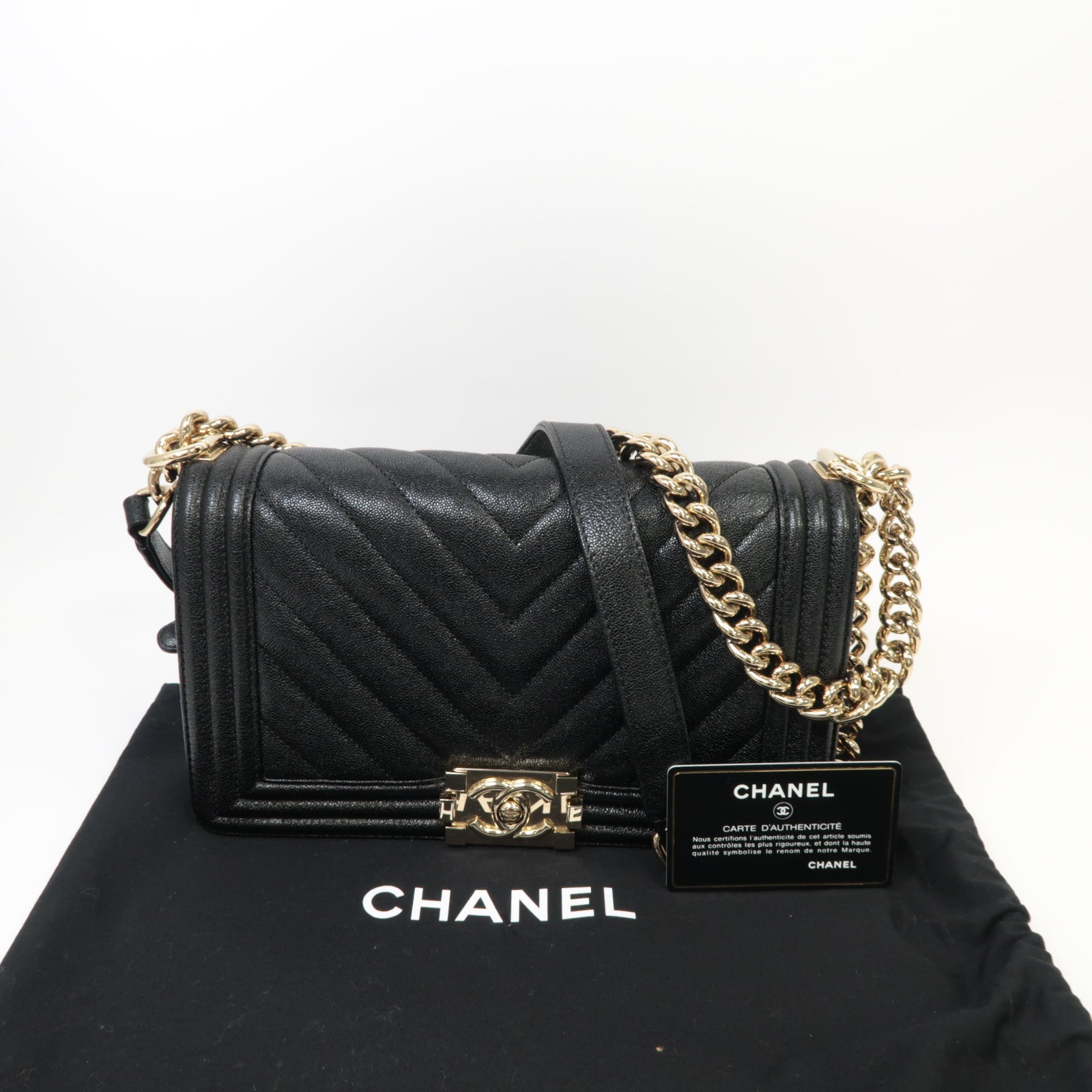 CHANEL 牛皮皮革Boy Chanel金扣鏈帶肩背袋黑色