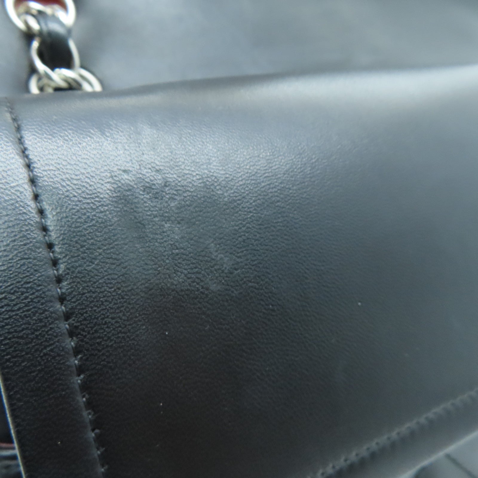 CHANEL 菱格羊皮皮革Classic銀扣肩背袋黑色