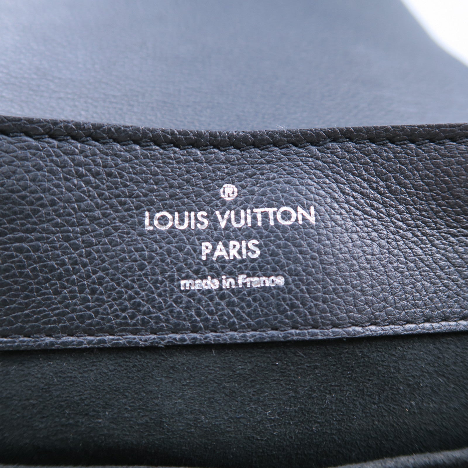 LOUIS VUITTON 牛皮皮革Lockme Backpack銀扣背包黑色