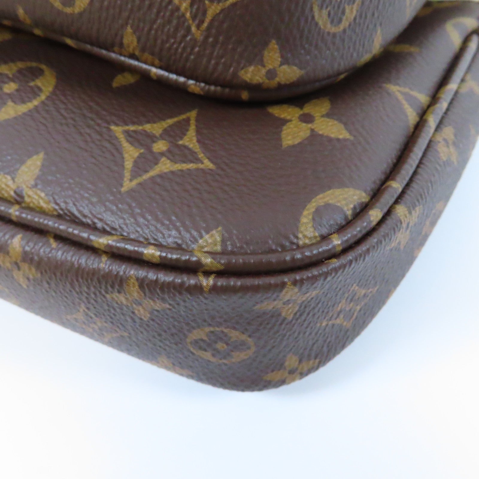 LOUIS VUITTON Monogram Mutti Pochette Accessories金扣手挽肩背兩用袋啡色