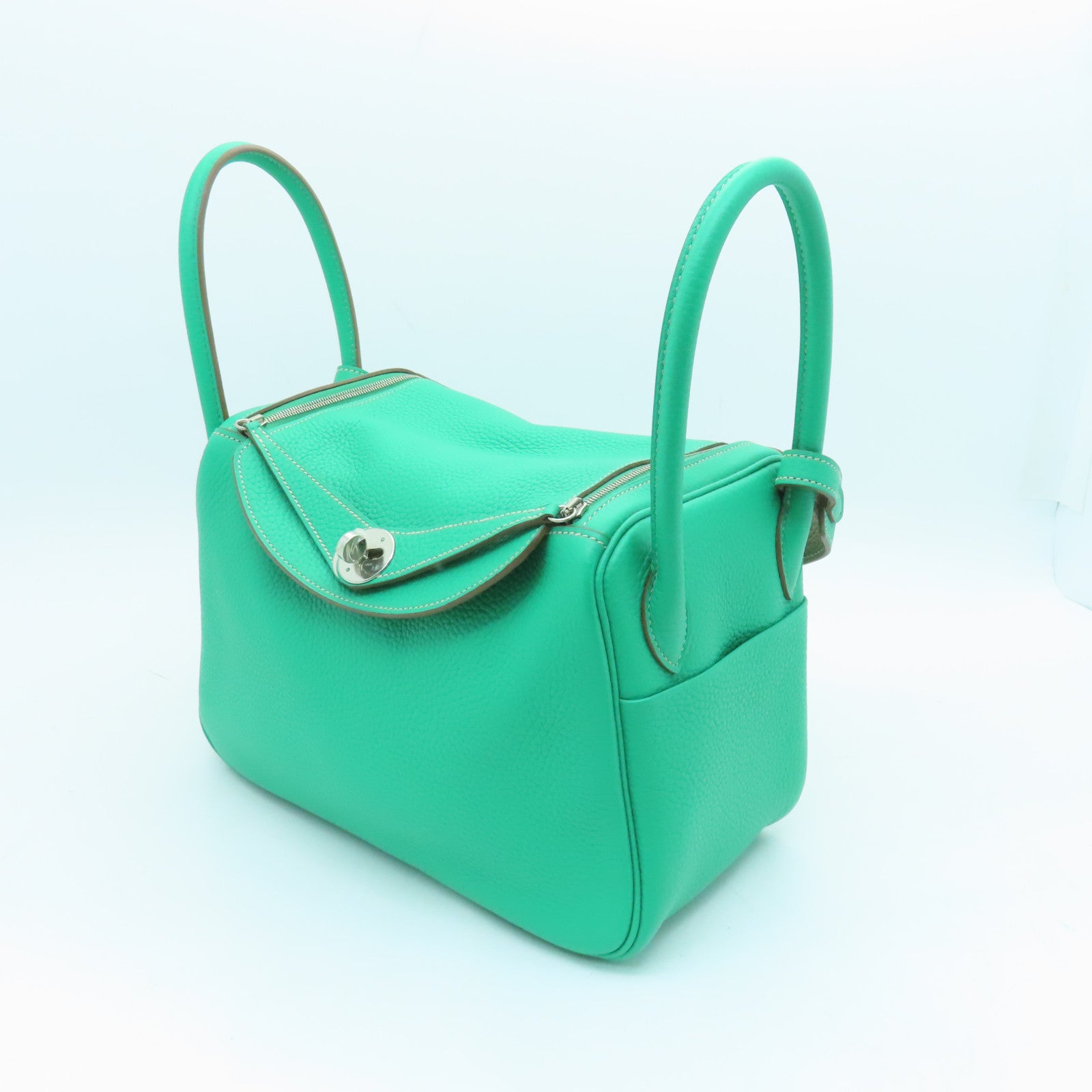 HERMES Clemence leather Lindy 26 silver buckle handle shoulder bag green