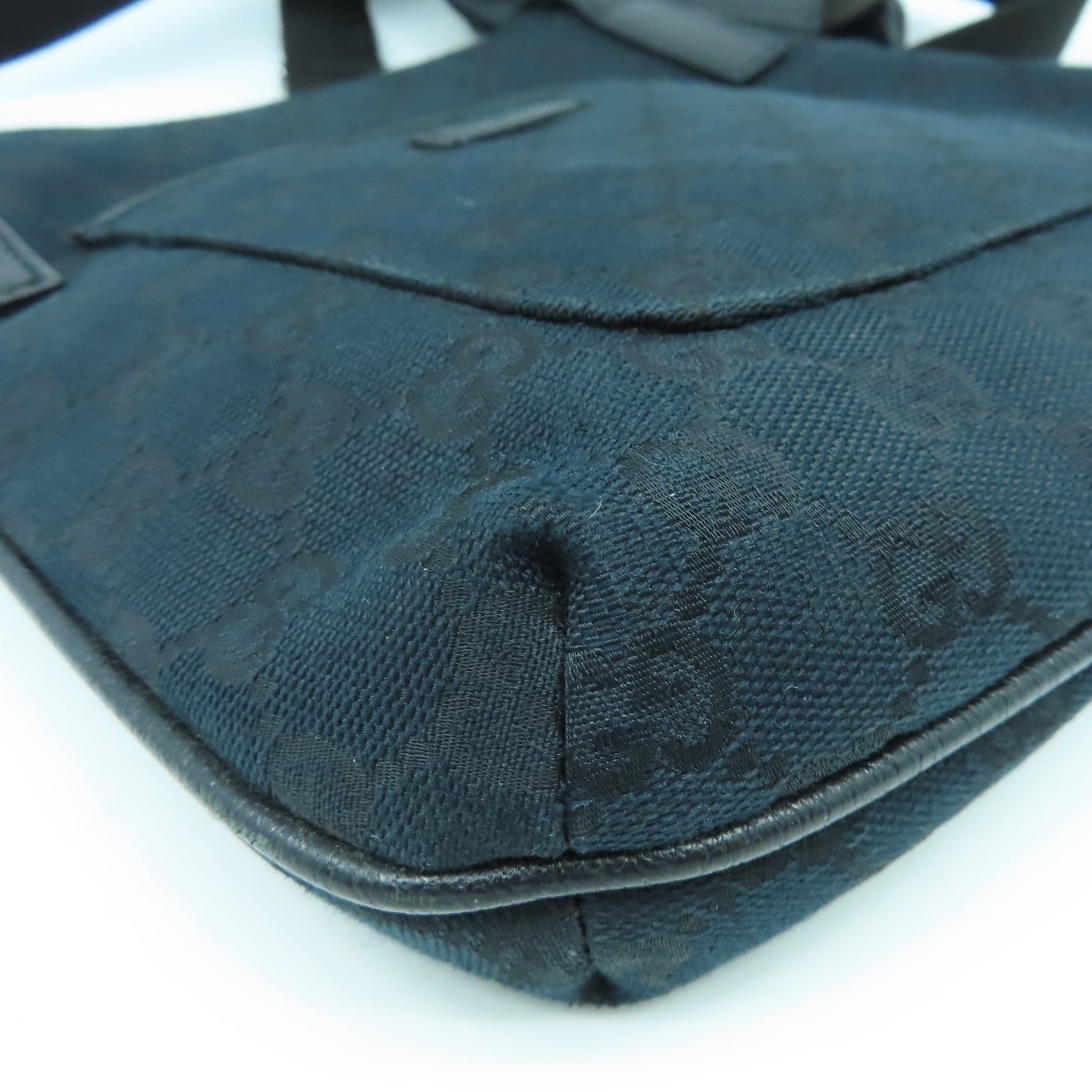 GUCCI 帆布Shoulder Bag銀扣肩背袋黑色