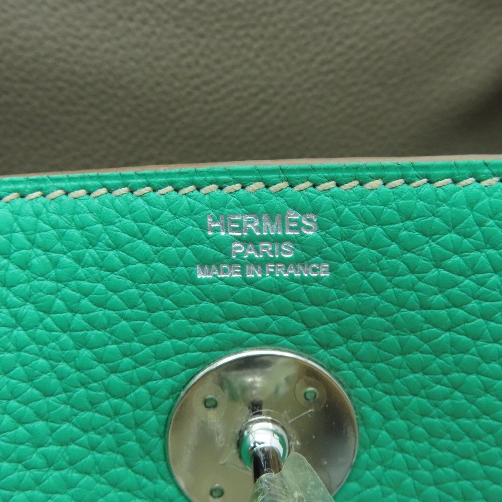 HERMES Clemence leather Lindy 26 silver buckle handle shoulder bag green