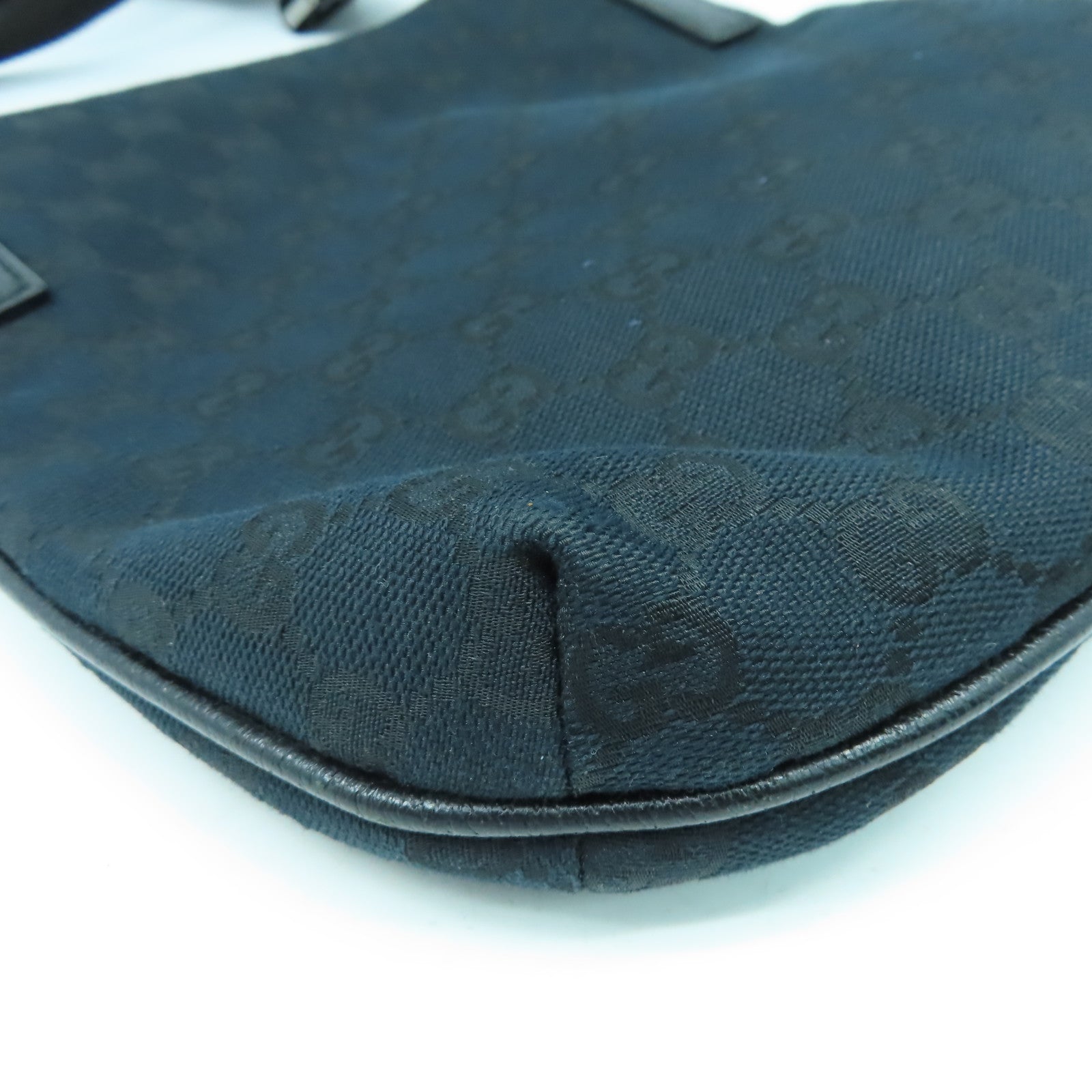 GUCCI 帆布Shoulder Bag銀扣肩背袋黑色