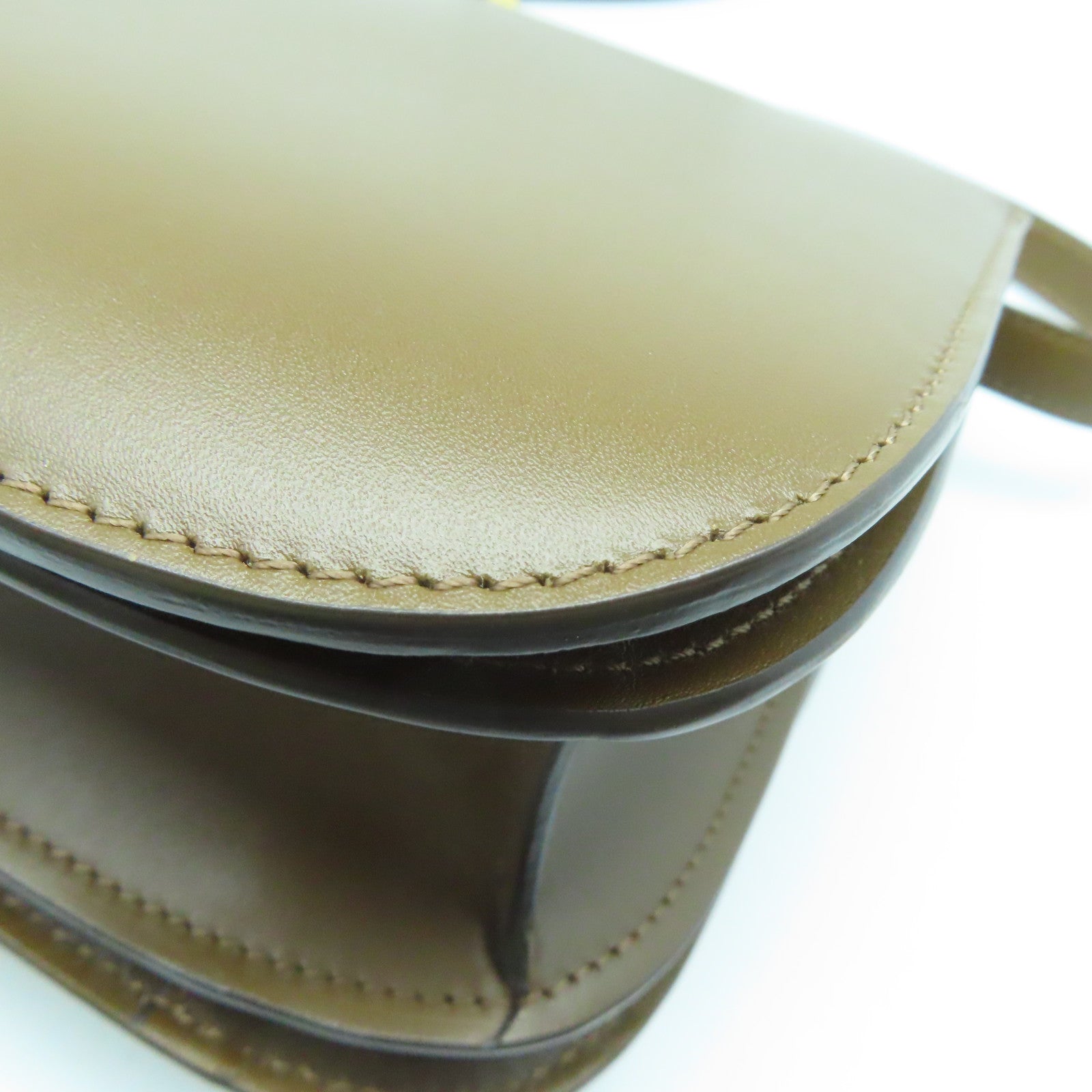 CELINE 牛皮皮革Classic Box金扣肩背袋啡色
