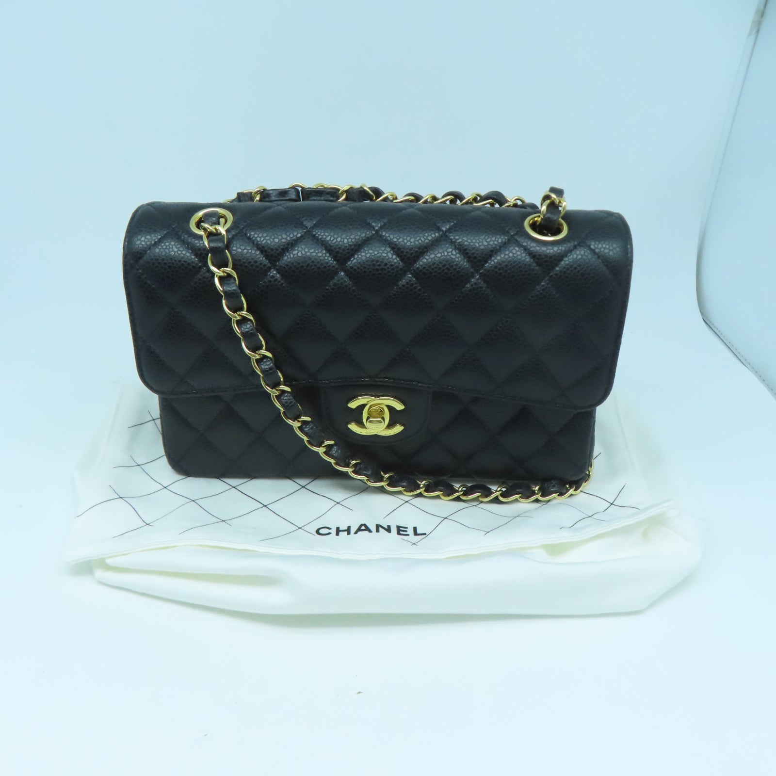 CHANEL 菱格Caviar皮革Chain Shoulder金扣鏈帶肩背袋黑色