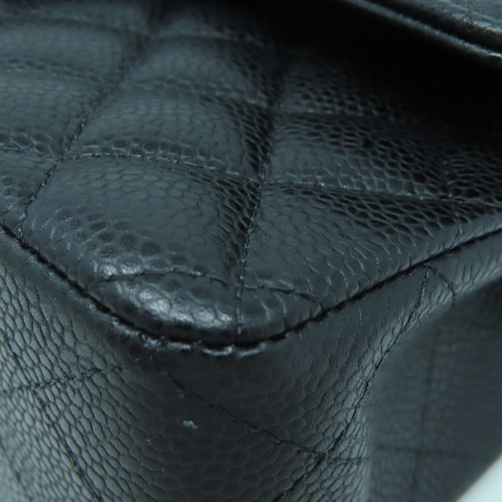 CHANEL 菱格Caviar皮革Chain Shoulder金扣鏈帶肩背袋黑色