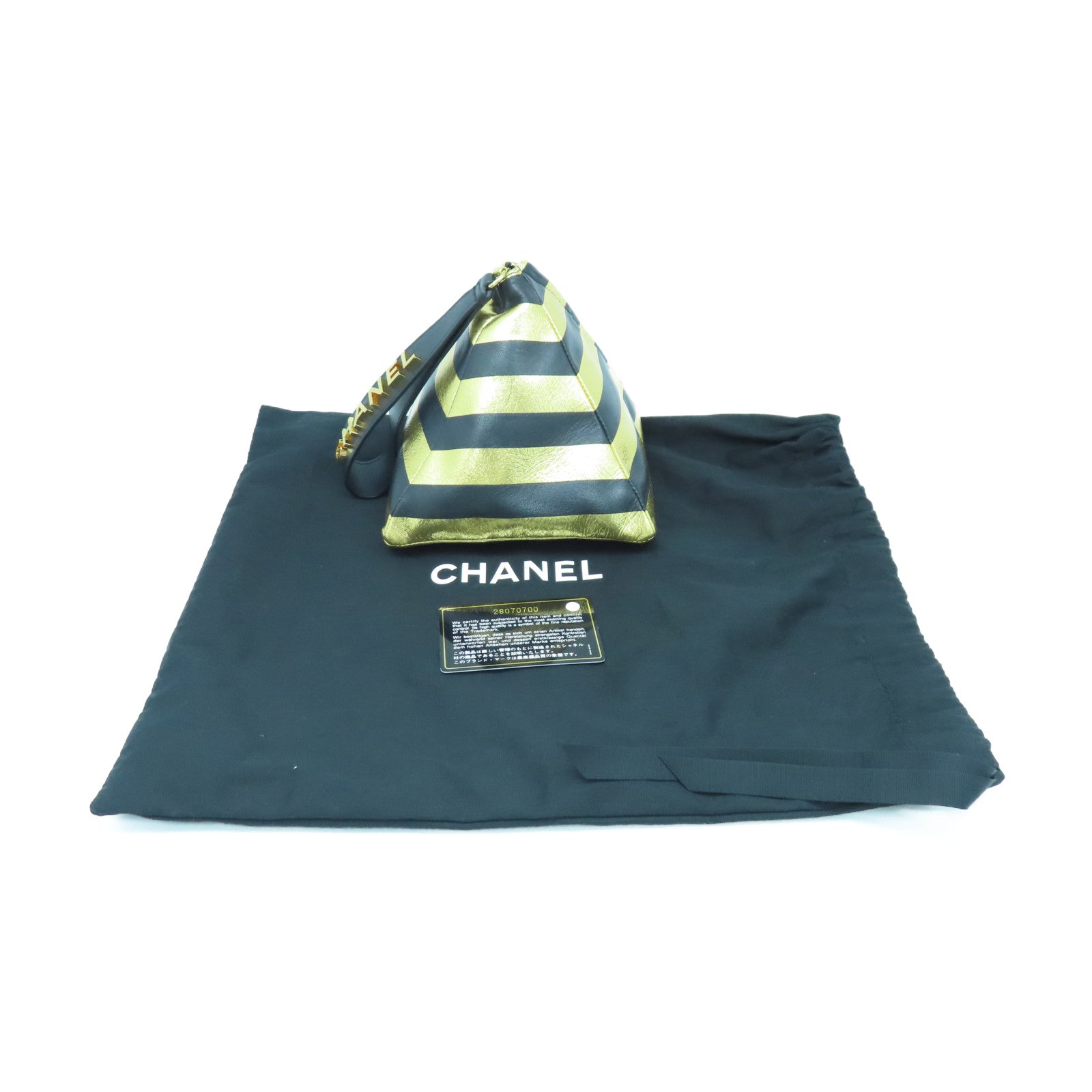 CHANEL 【激減優惠】Metallic羊皮皮革Kheops Pyramid Bag金扣手挽袋金色/黑色