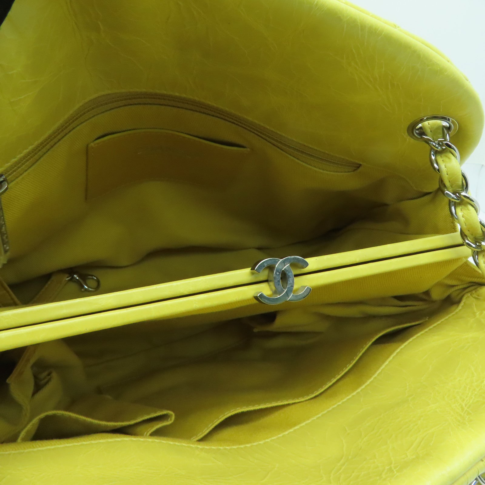 CHANEL 菱格牛皮皮革Chain Shoulder銀扣肩背袋黃色