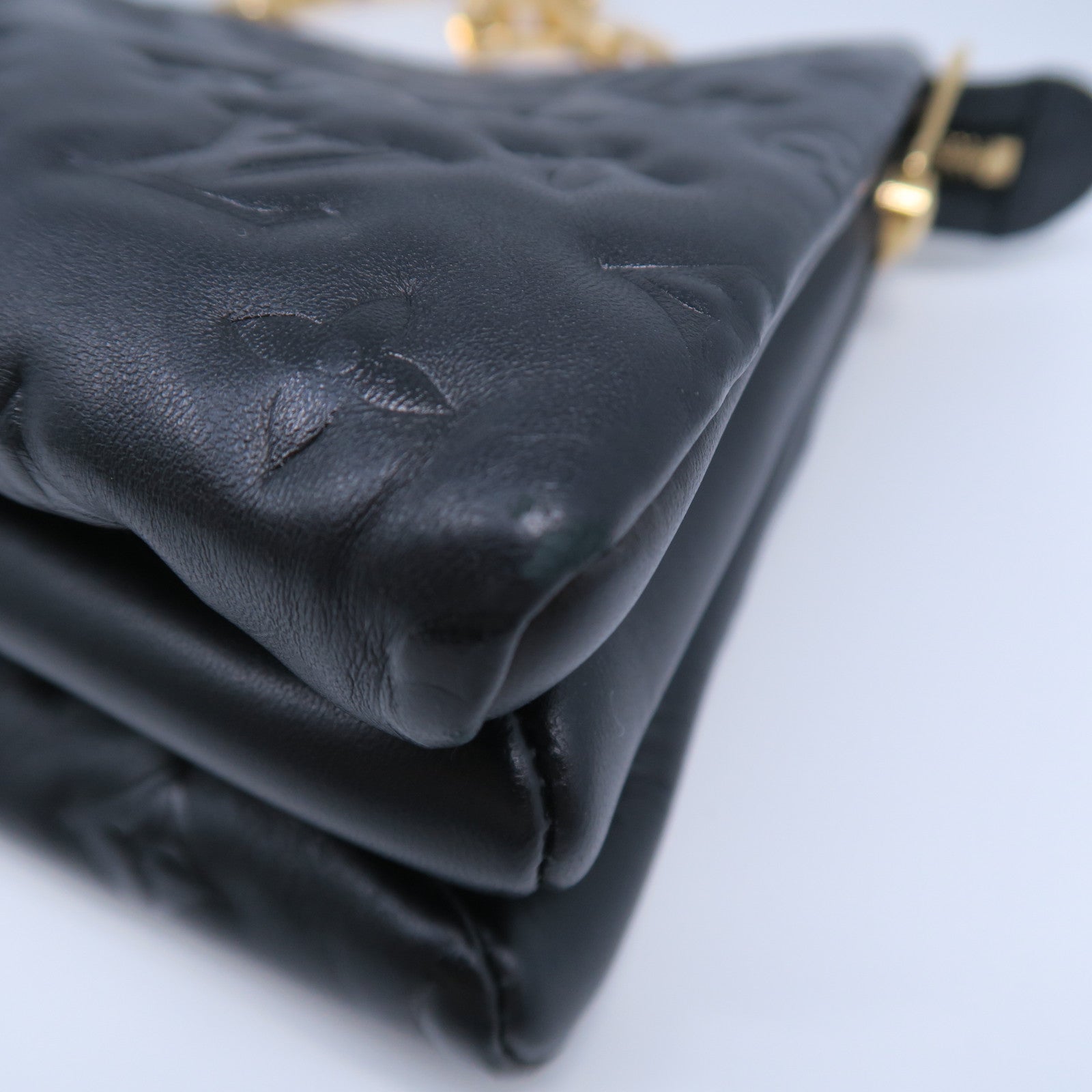LOUIS VUITTON Monogram Embossed Coussin PM金扣手挽肩背兩用袋黑色