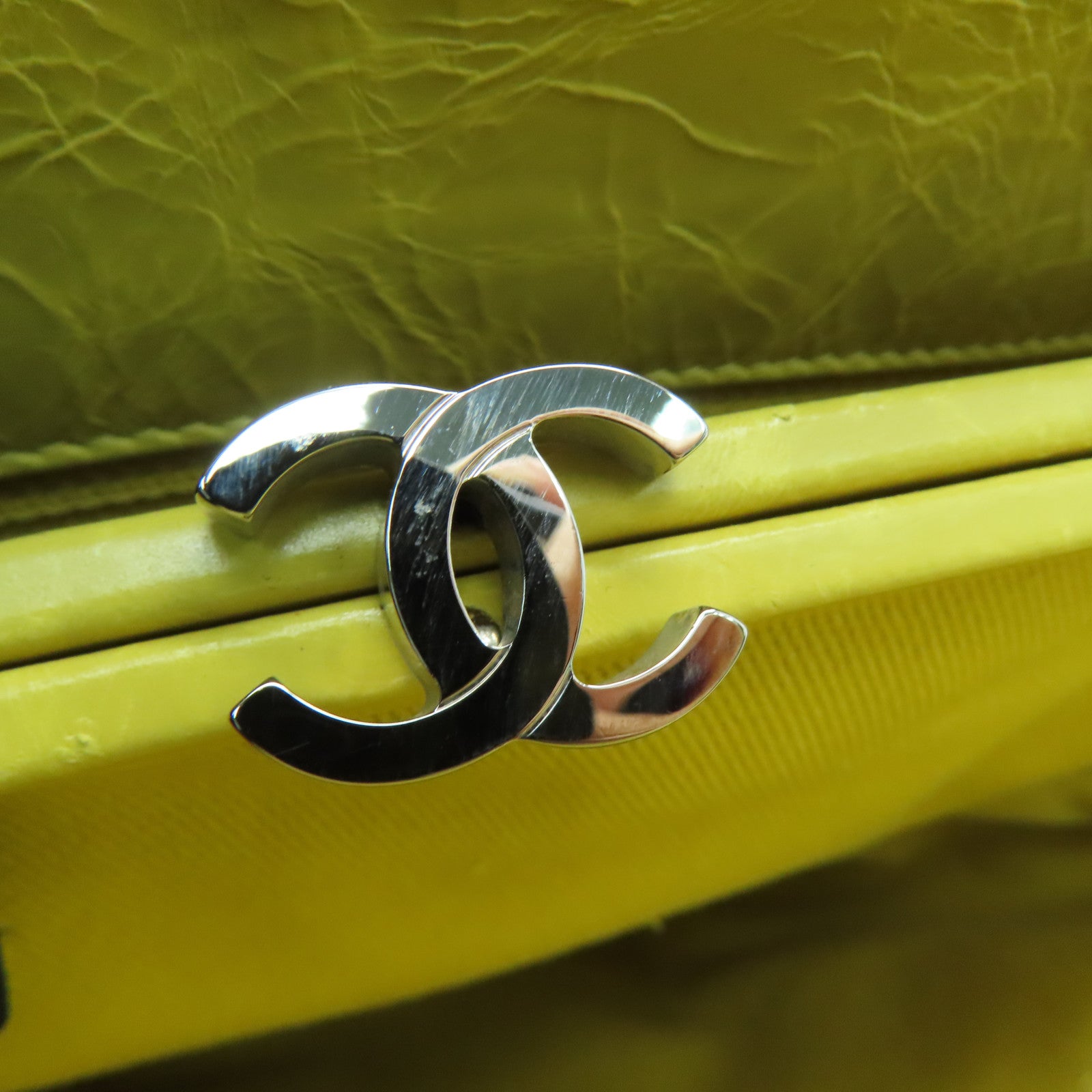 CHANEL 菱格牛皮皮革Chain Shoulder銀扣肩背袋黃色