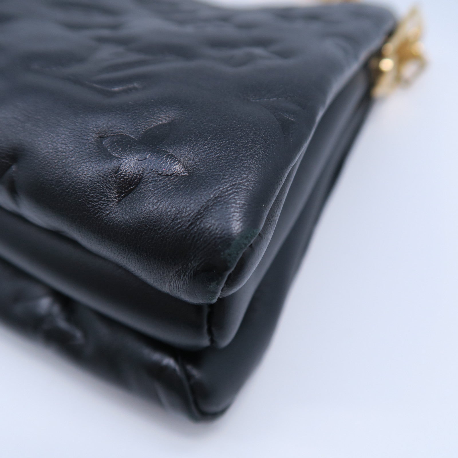 LOUIS VUITTON Monogram Embossed Coussin PM金扣手挽肩背兩用袋黑色
