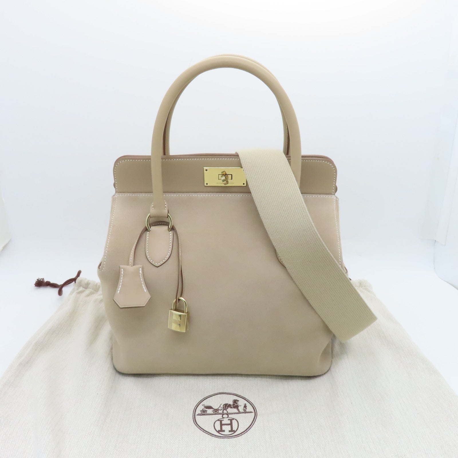 HERMES Swift Leather Toolbox 26 Gold Buckle Handle Shoulder Bag Beige