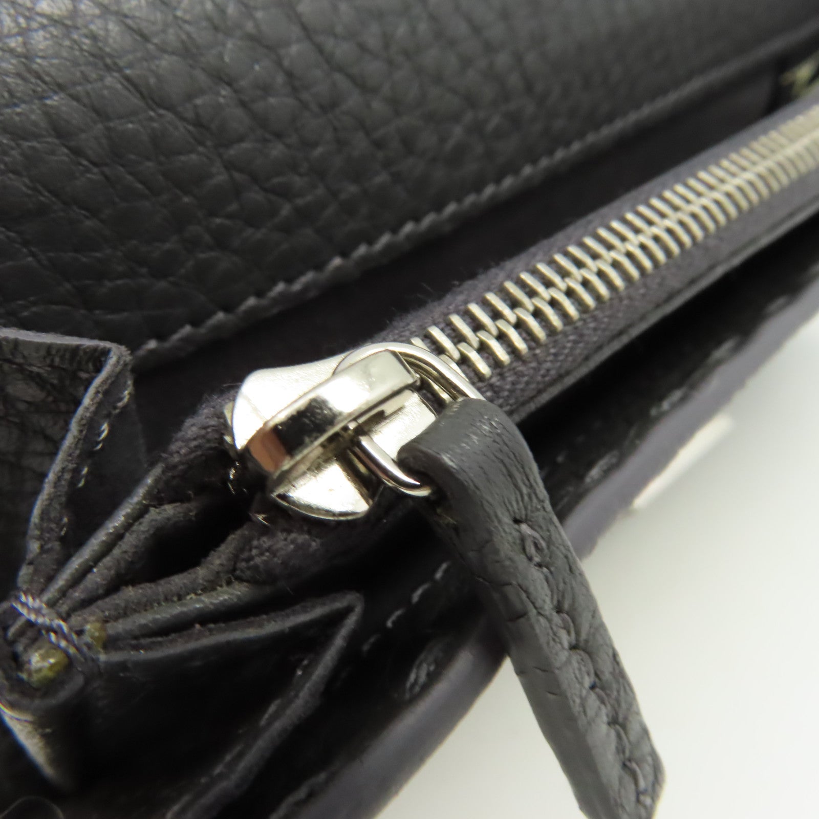 FENDI 牛皮皮革Long Wallet長錢包碳灰色