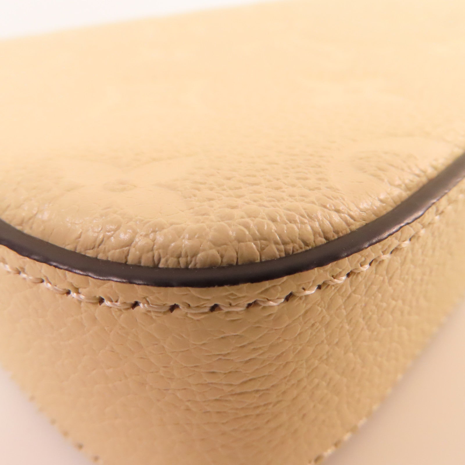 LOUIS VUITTON Monogram Empreinte Felicie Pochette Chain Shoulder Bag金扣鏈帶肩背袋米白色