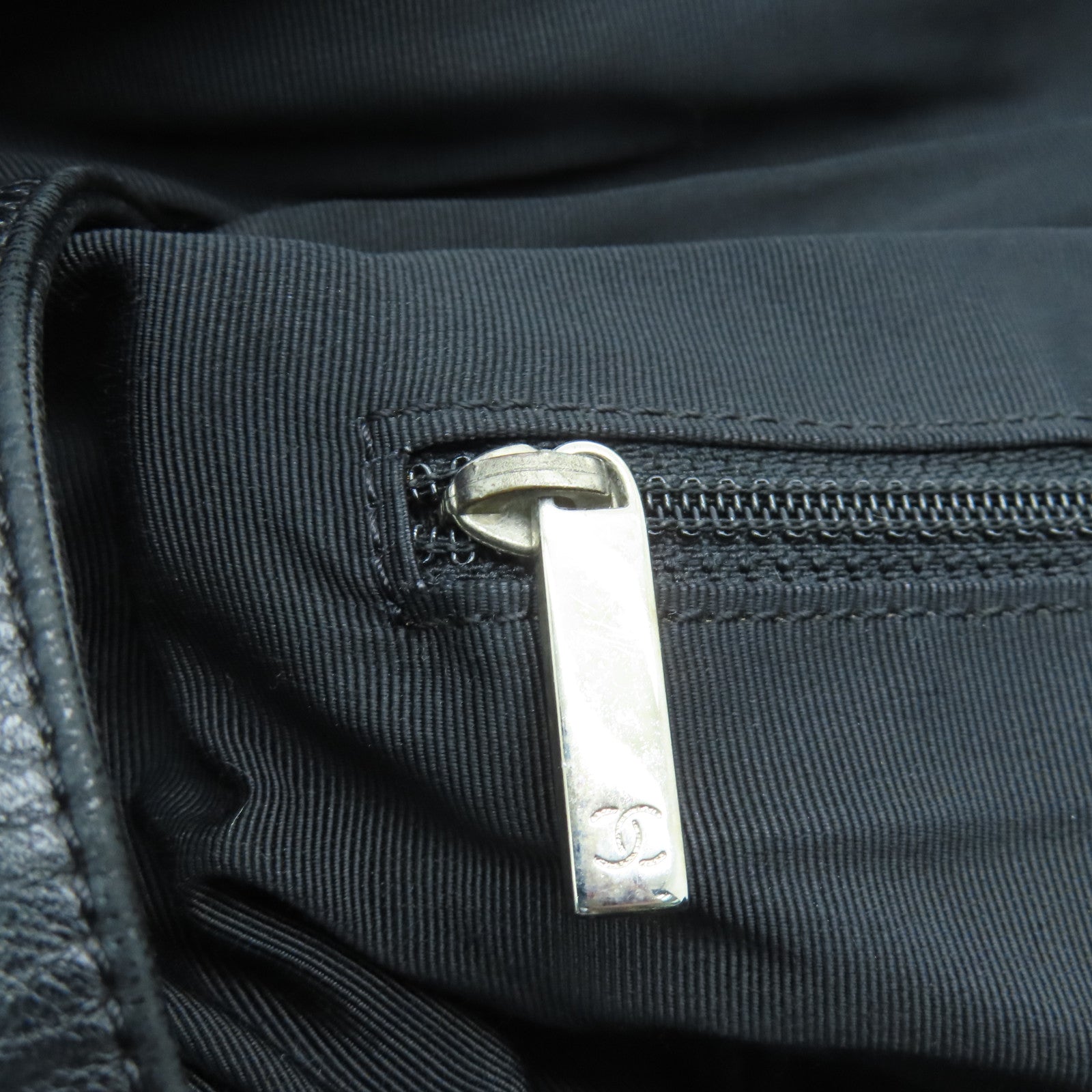 CHANEL 菱格牛皮皮革Chain Shoulder Bag銀扣鏈帶肩背袋黑色