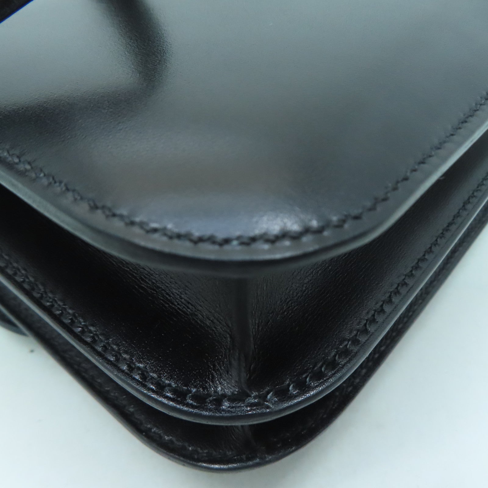 HERMES Box Calf皮革Constance Mini金扣肩背袋黑色