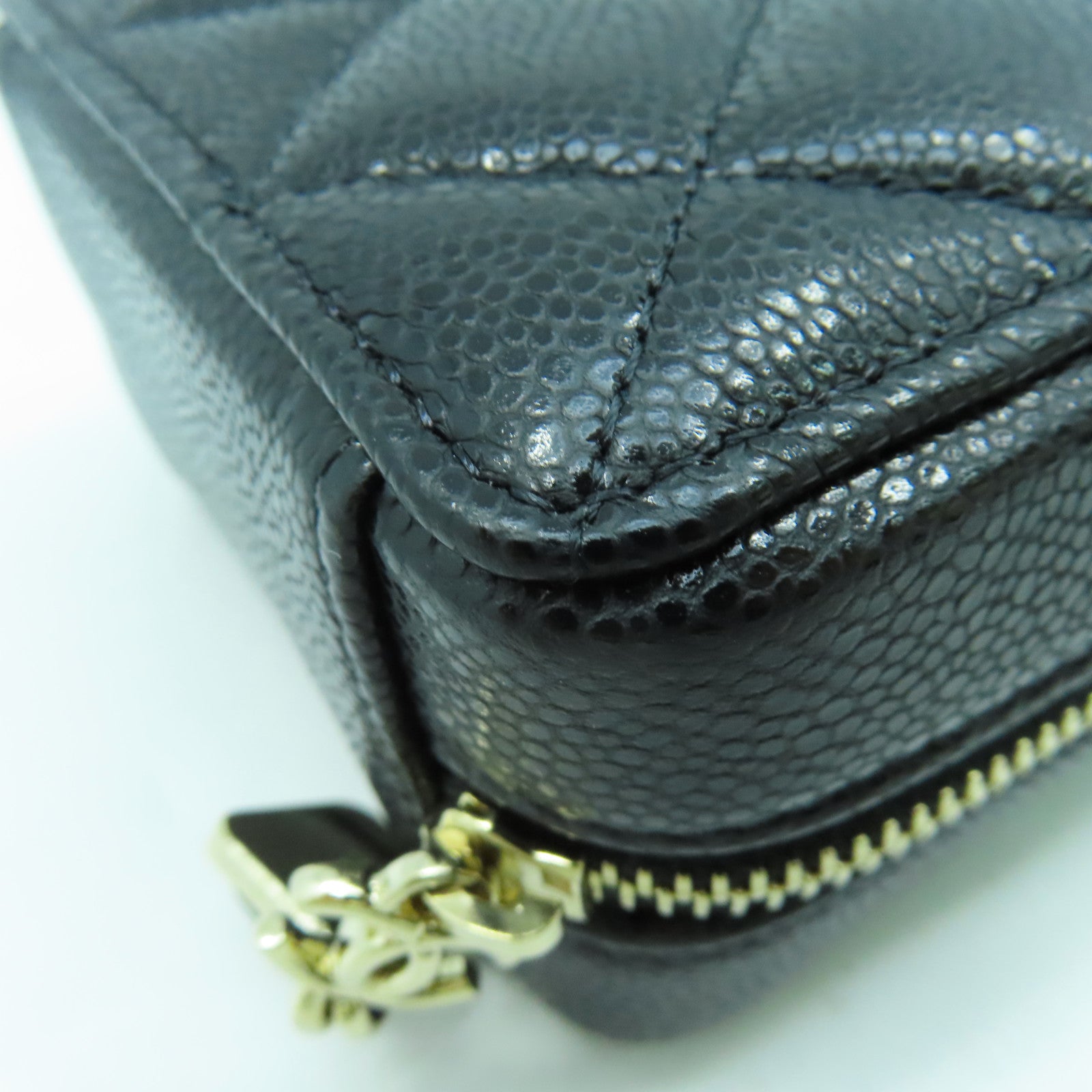 CHANEL 菱格Caviar皮革Mini Chain Shoulder金扣鏈帶肩背袋黑色