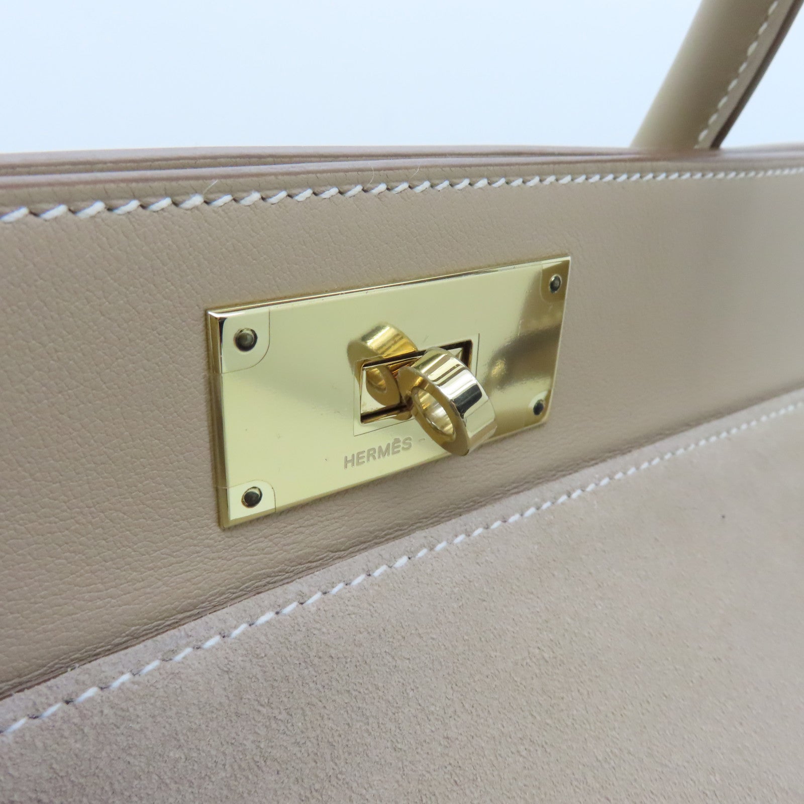 HERMES Swift Leather Toolbox 26 Gold Buckle Handle Shoulder Bag Beige