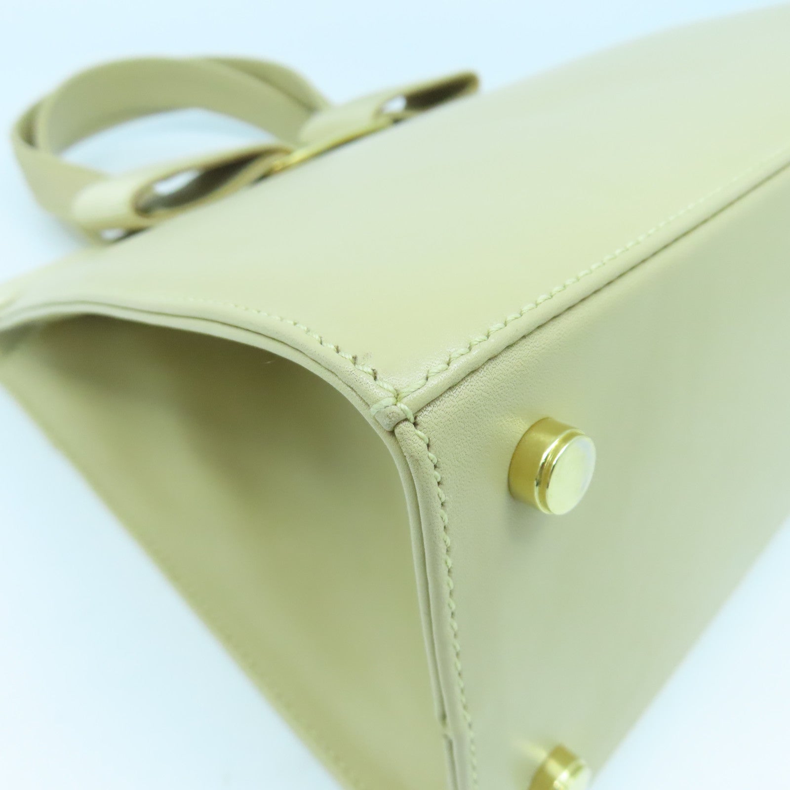 Salvatore Ferragamo 牛皮皮革/帆布Hand Bag金扣手挽袋卡其色