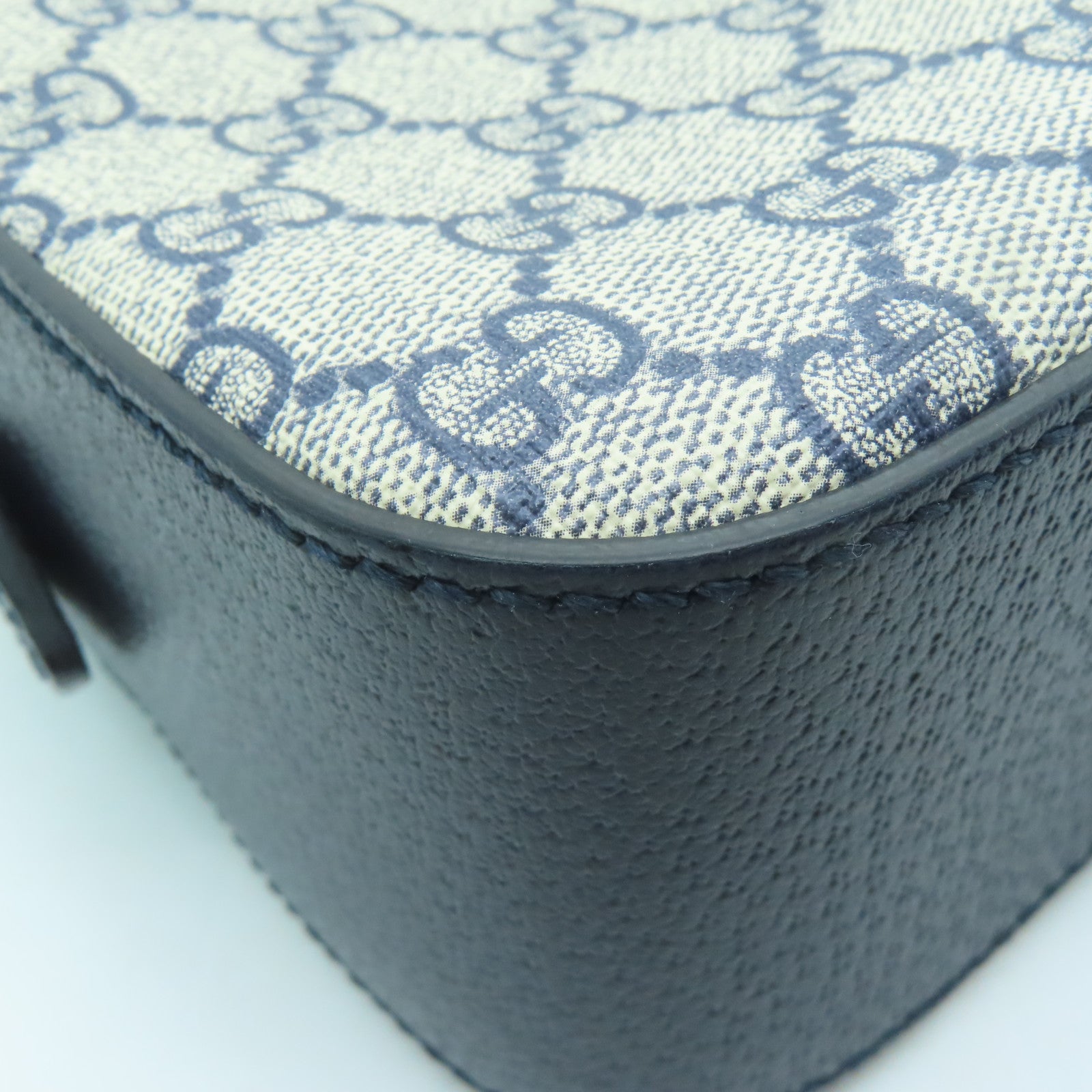 GUCCI Coated Canvas Ophidia GG Shoulder Bag Silver Buckle Shoulder Bag Dark Blue/Gray